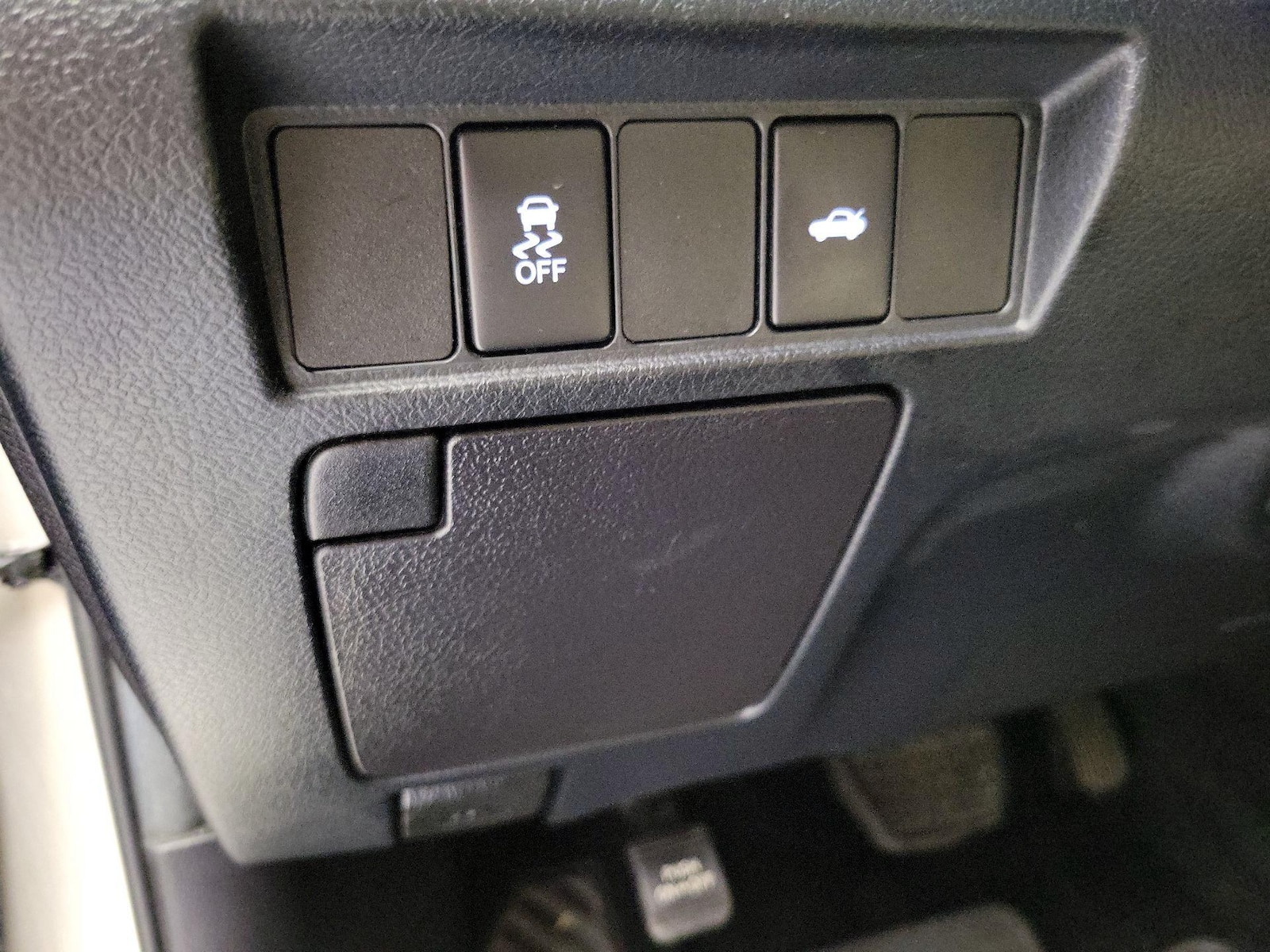2016 Toyota Avalon XLE - Photo 14
