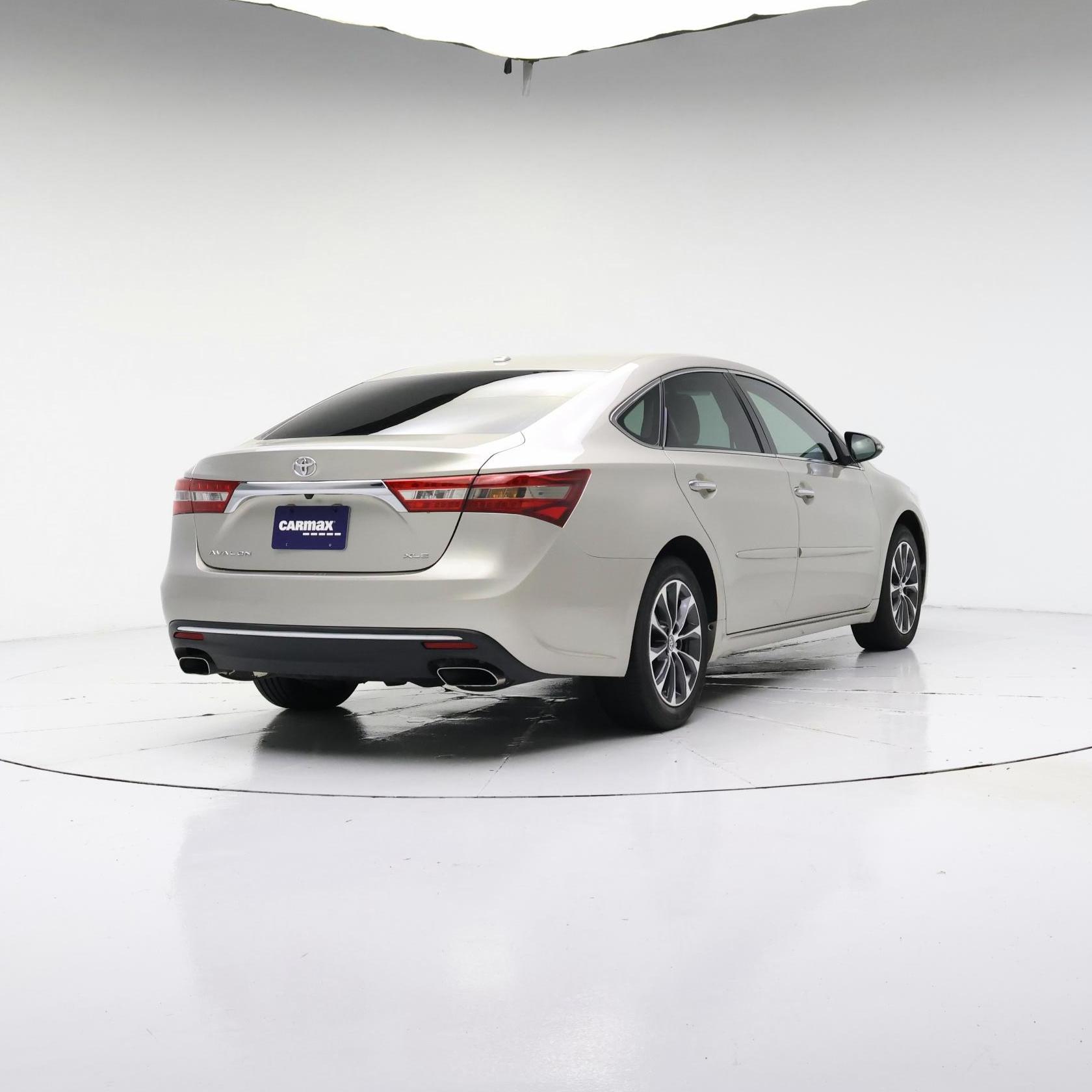 Thumbnail: 2016 Toyota Avalon - 4