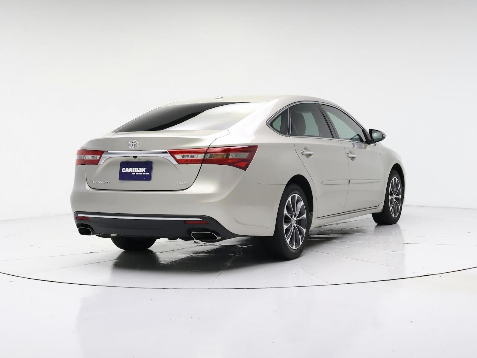 2016 Toyota Avalon XLE - Photo 5