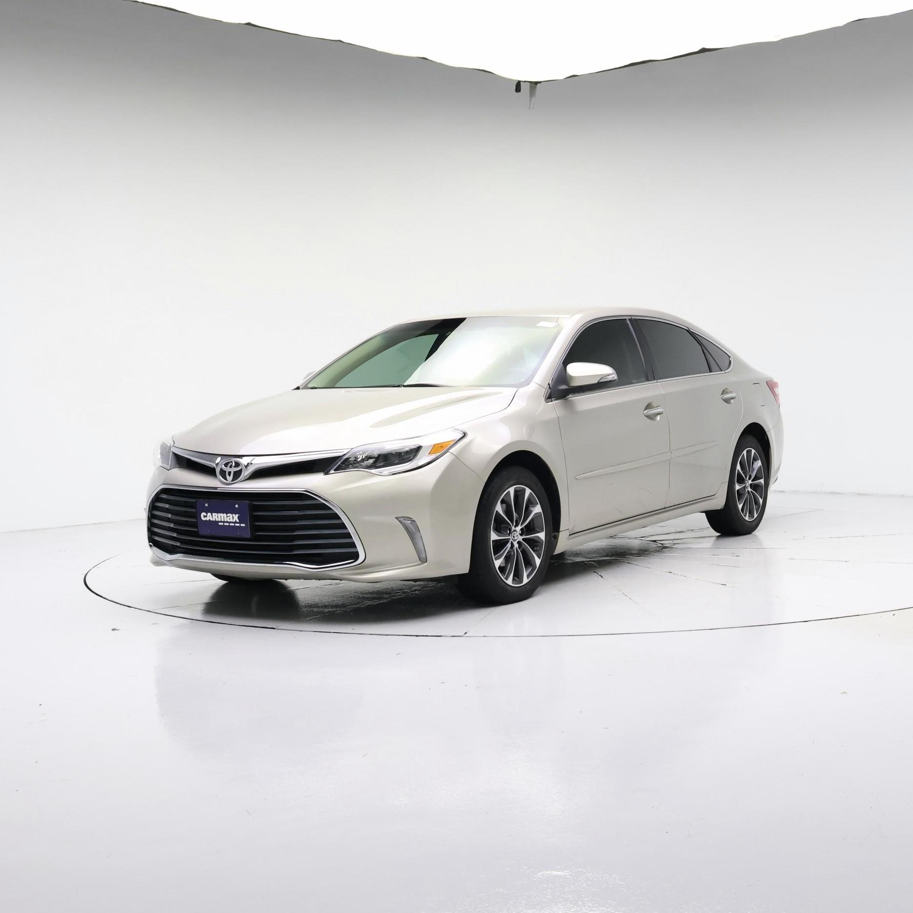 Thumbnail: 2016 Toyota Avalon - 8
