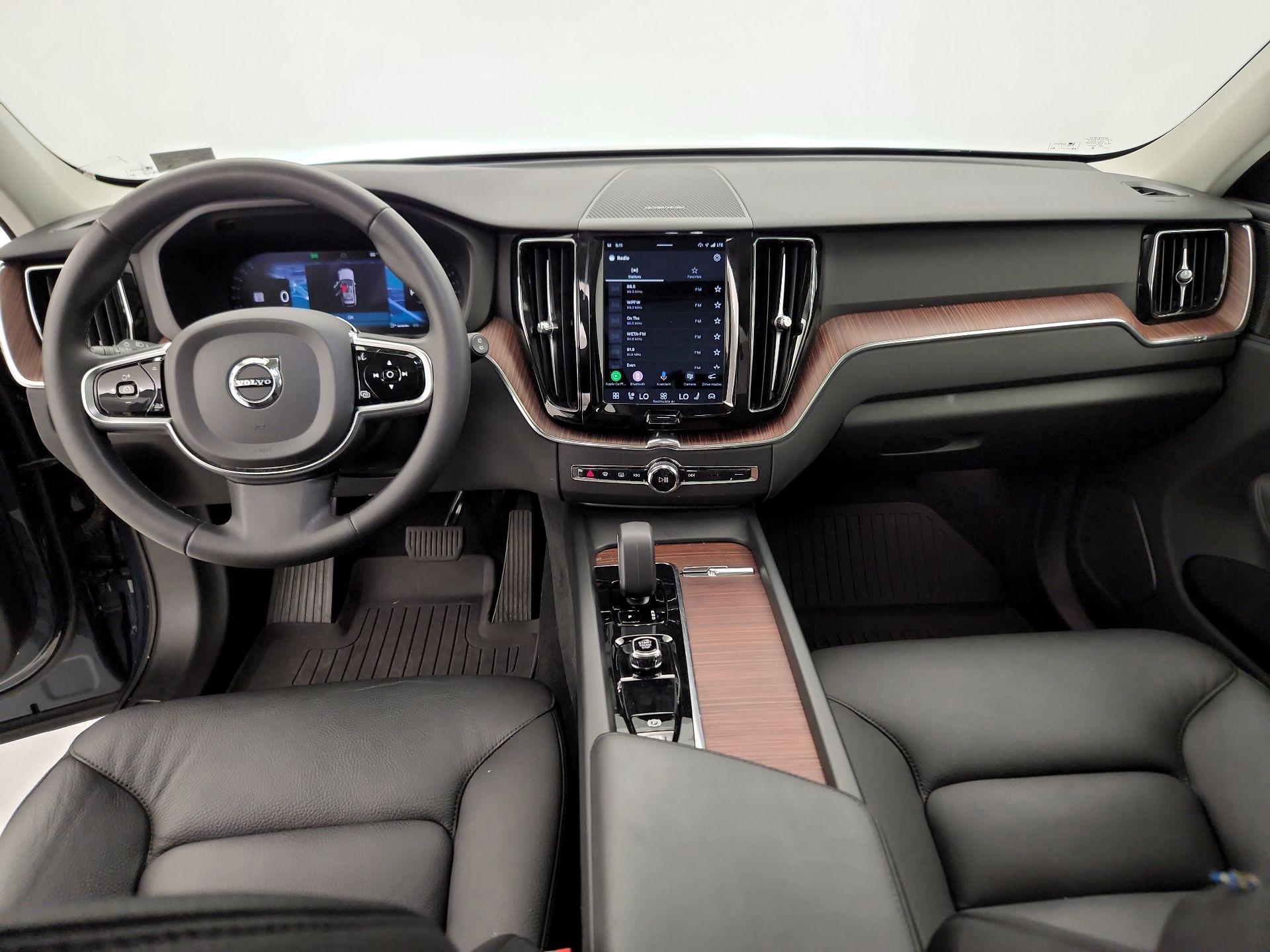 Thumbnail: 2023 Volvo XC60 - 9