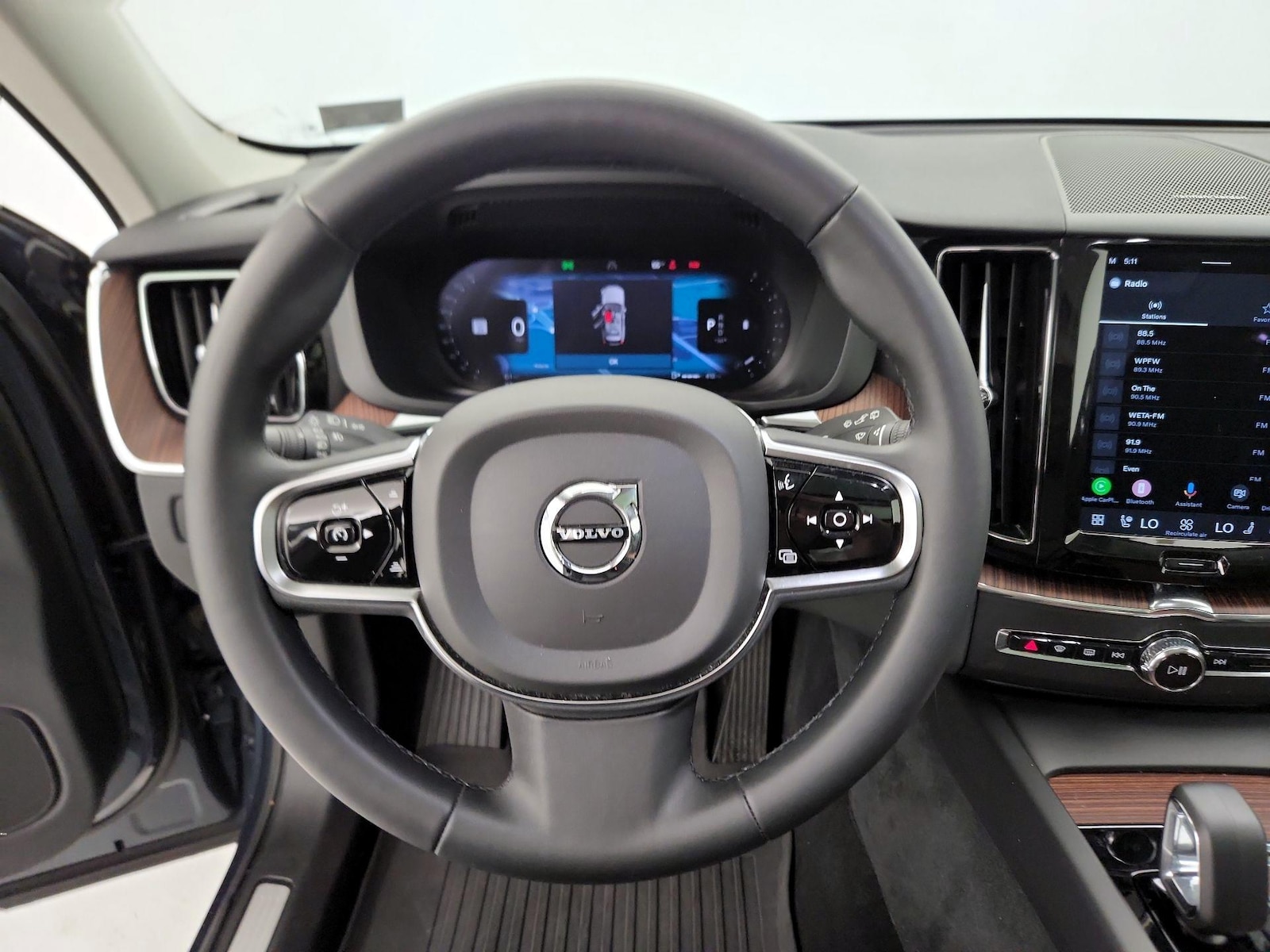 2023 Volvo XC60 Plus - Photo 11