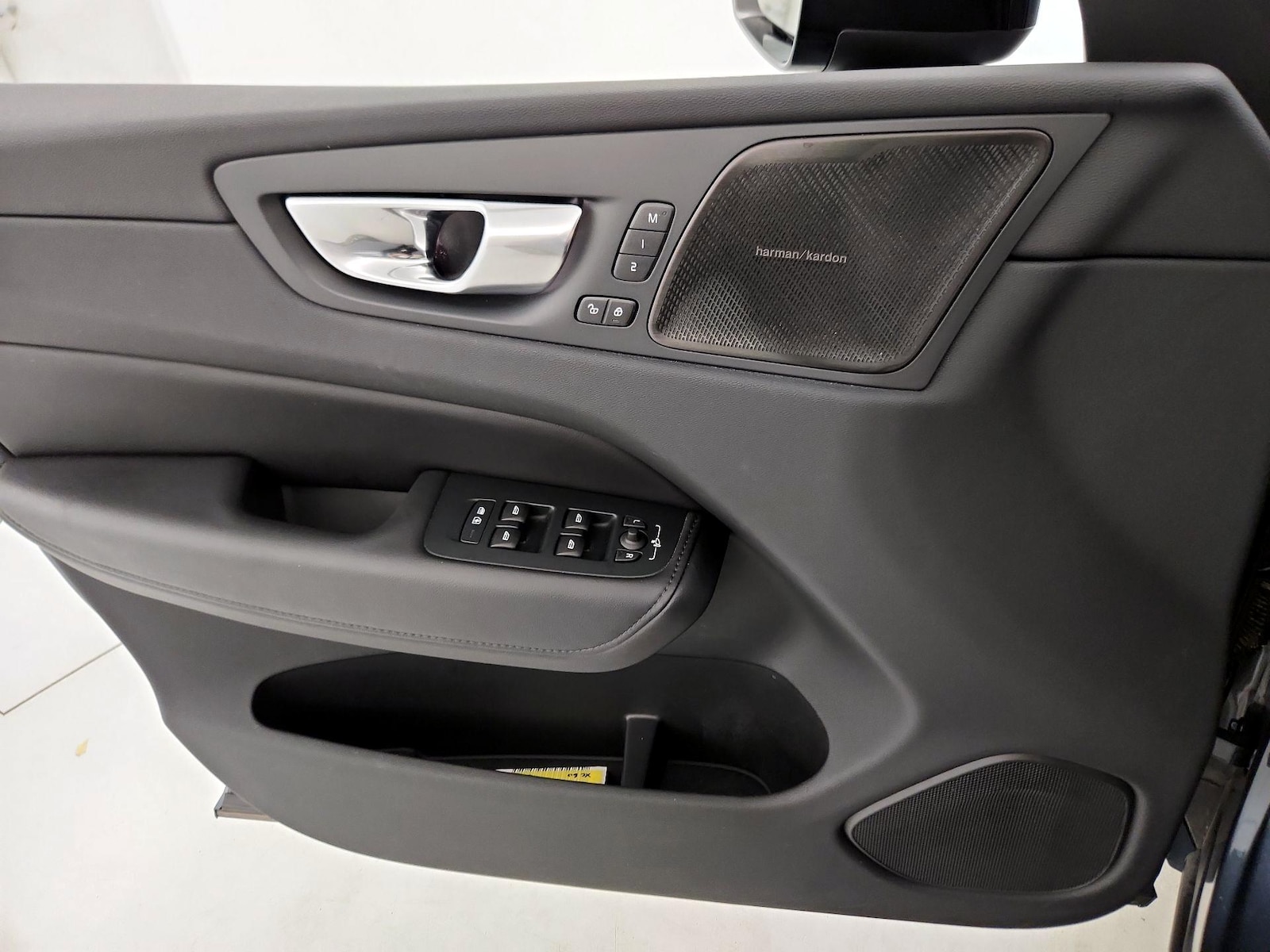 2023 Volvo XC60 Plus - Photo 13