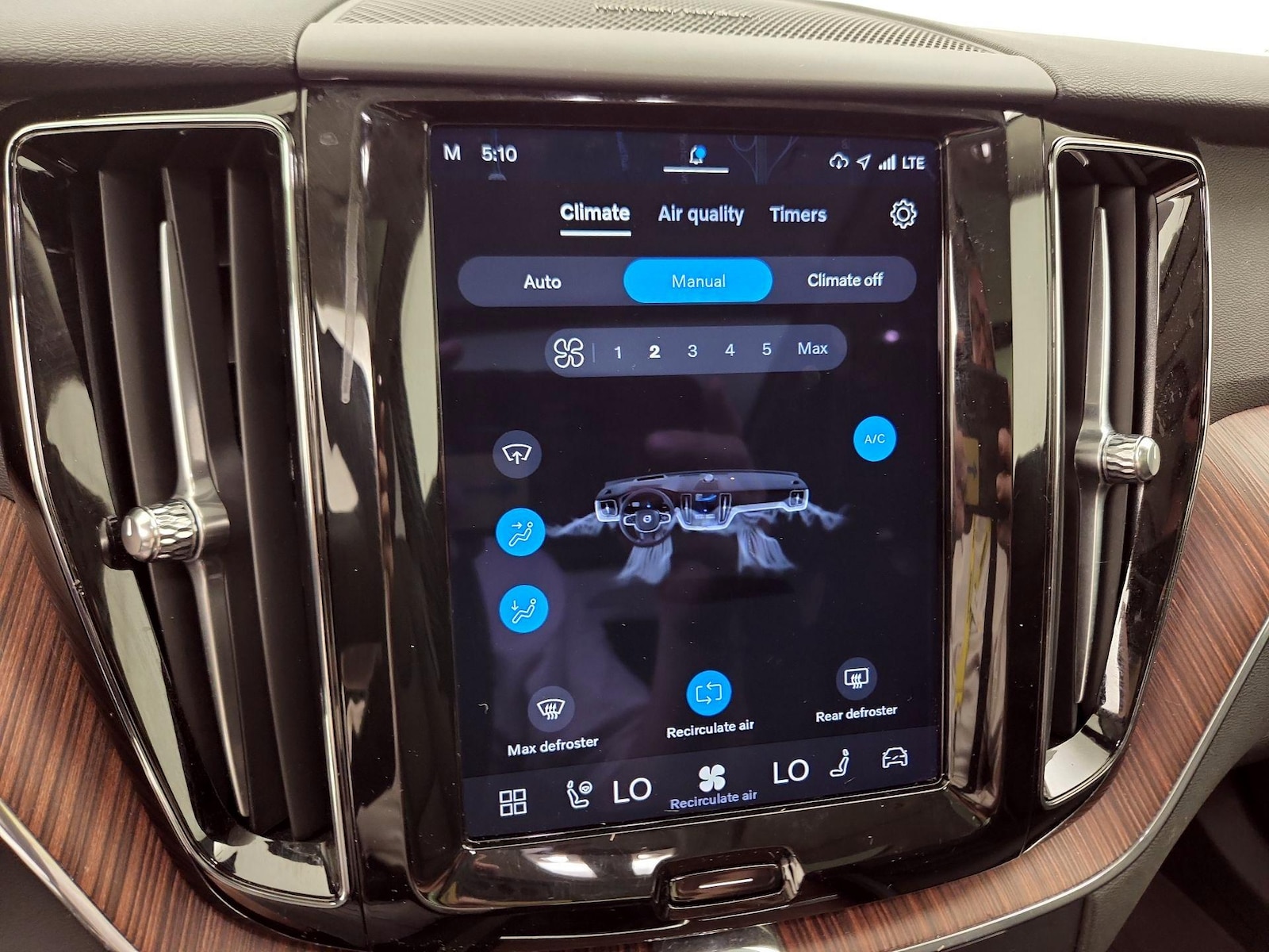 2023 Volvo XC60 Plus - Photo 18