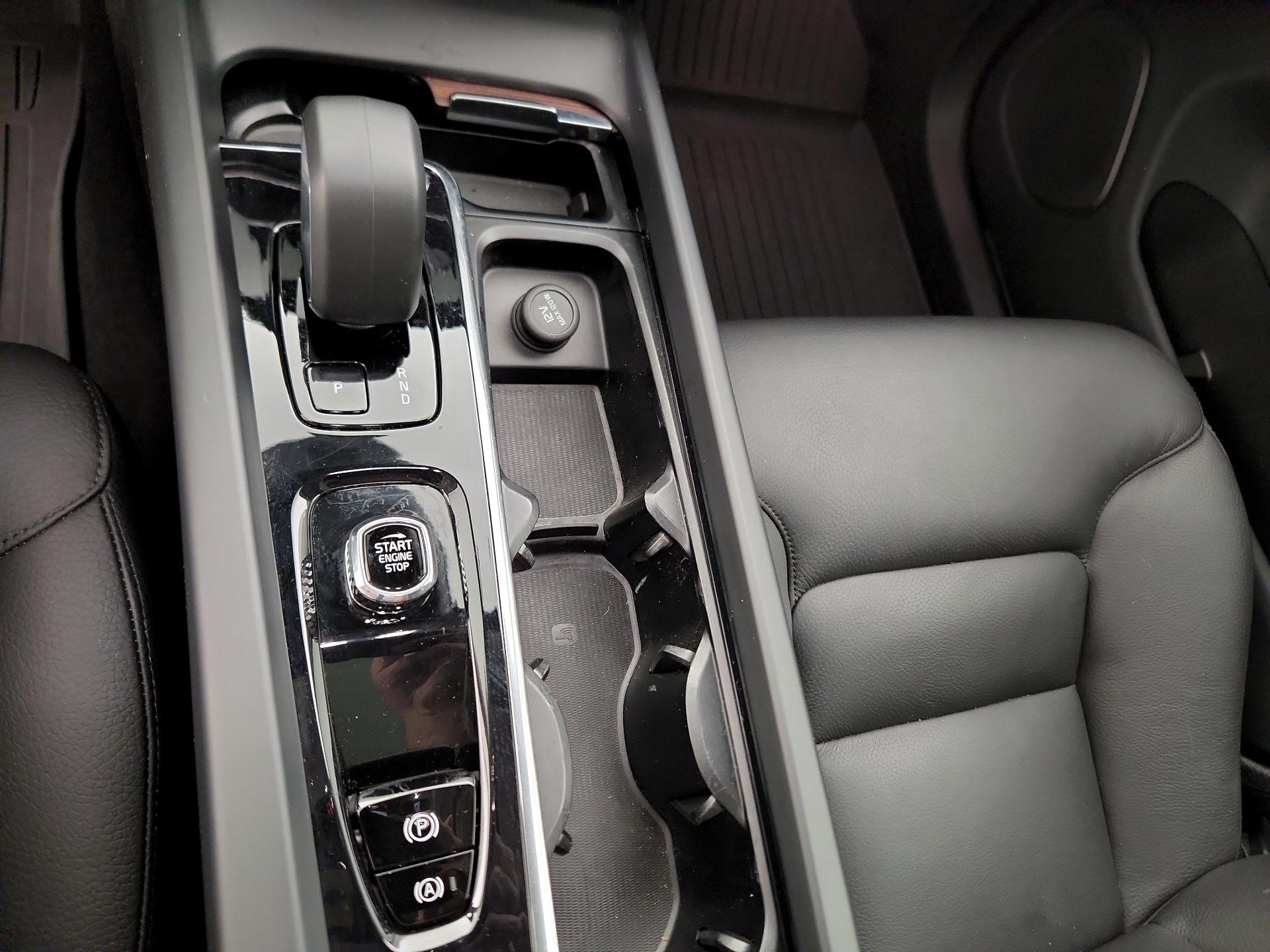 Thumbnail: 2023 Volvo XC60 - 19