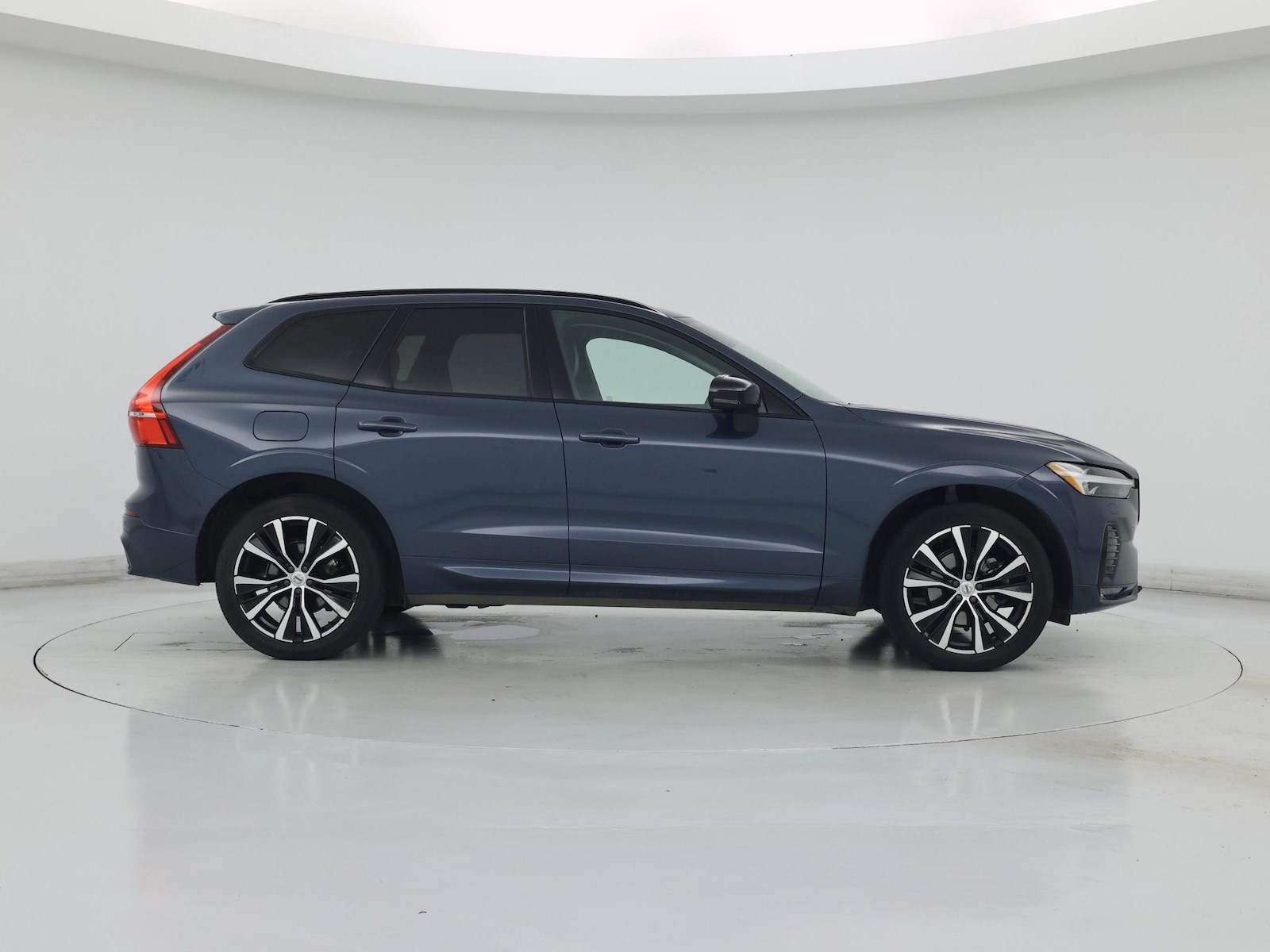 2023 Volvo XC60 Plus - Photo 8