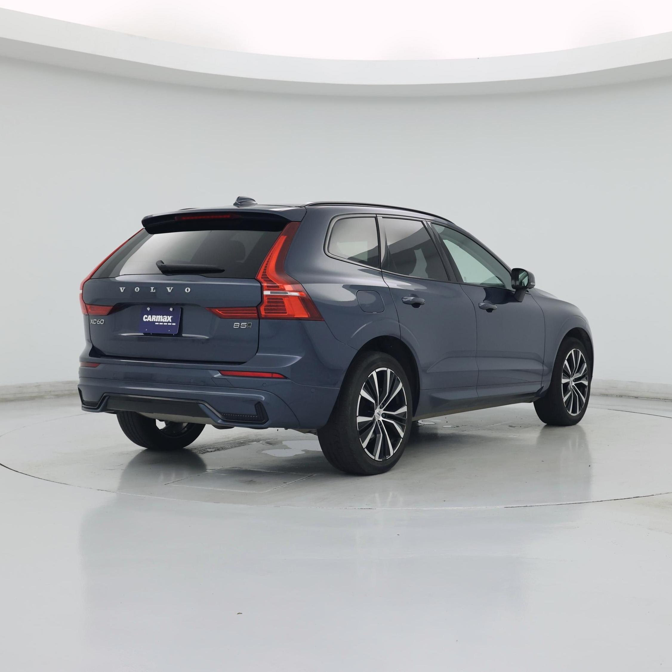 Thumbnail: 2023 Volvo XC60 - 8