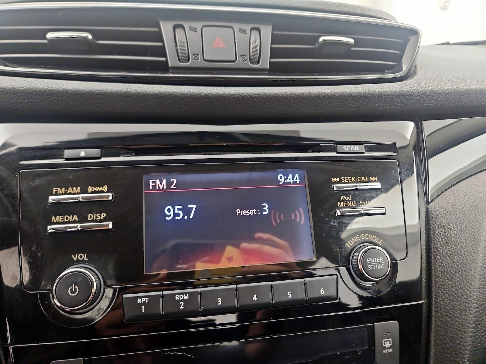 2018 Nissan Rogue Sport SV - Photo 14
