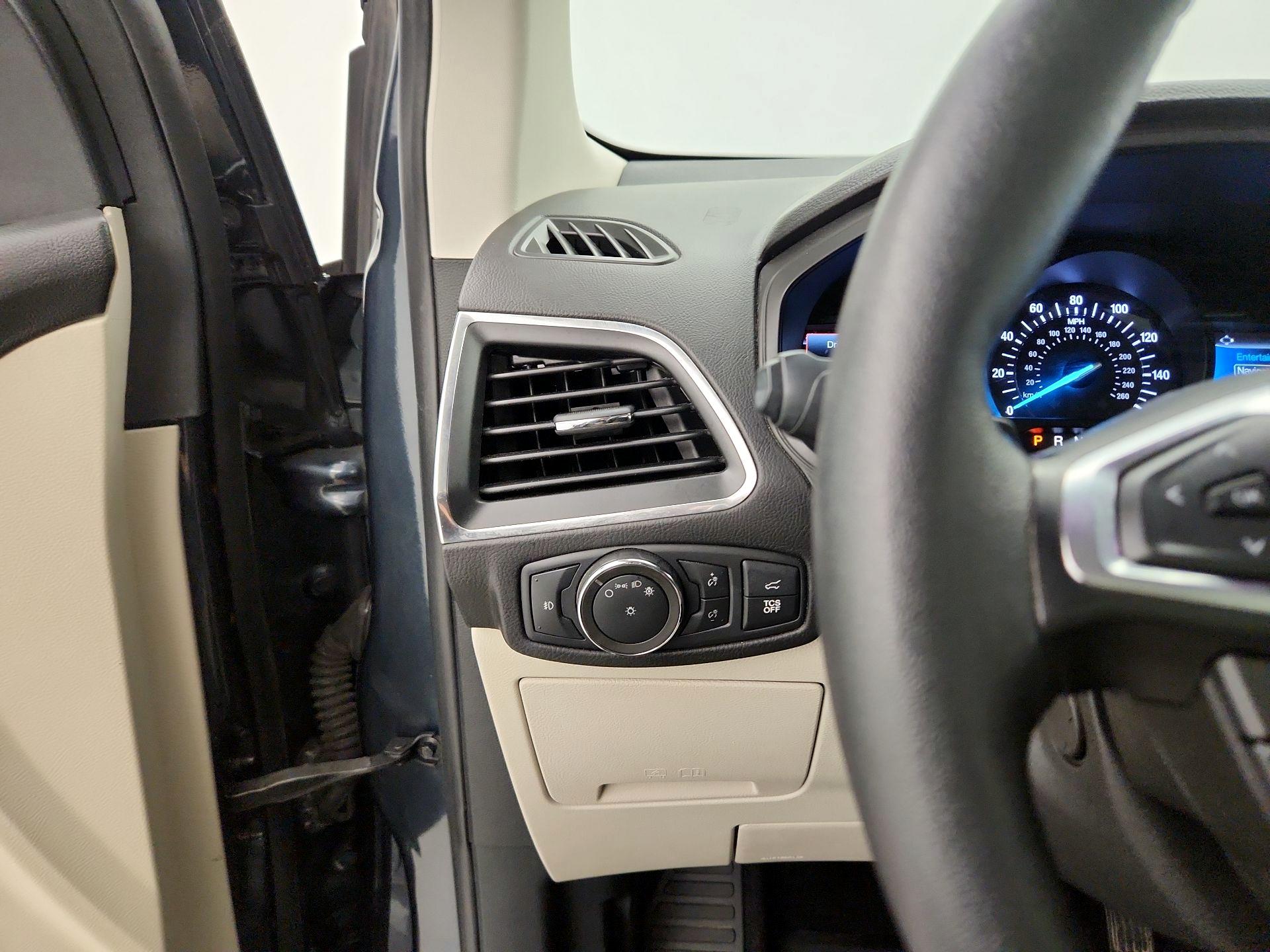 Thumbnail: 2022 Ford Edge - 13