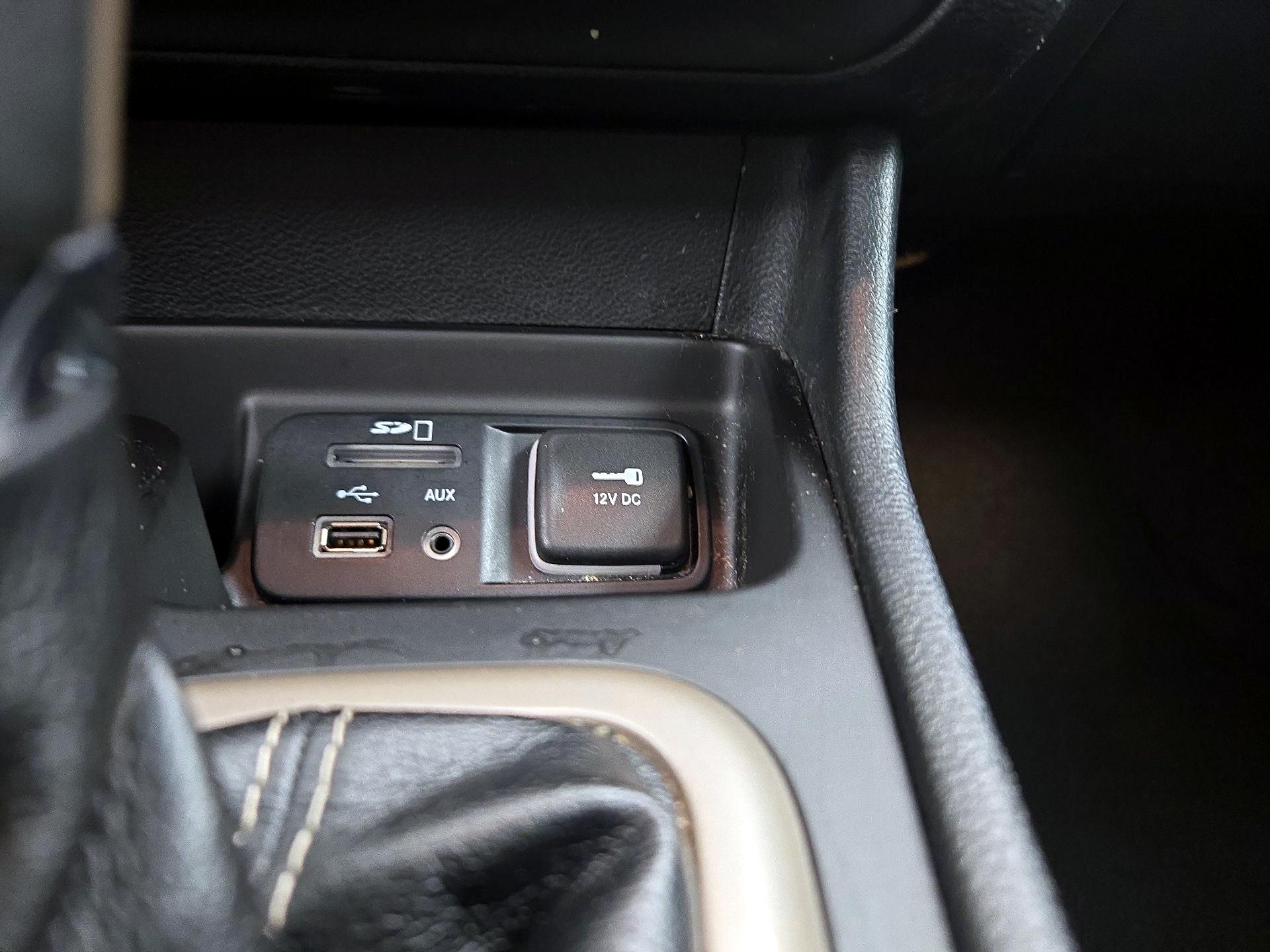 Thumbnail: 2016 Jeep Cherokee - 18