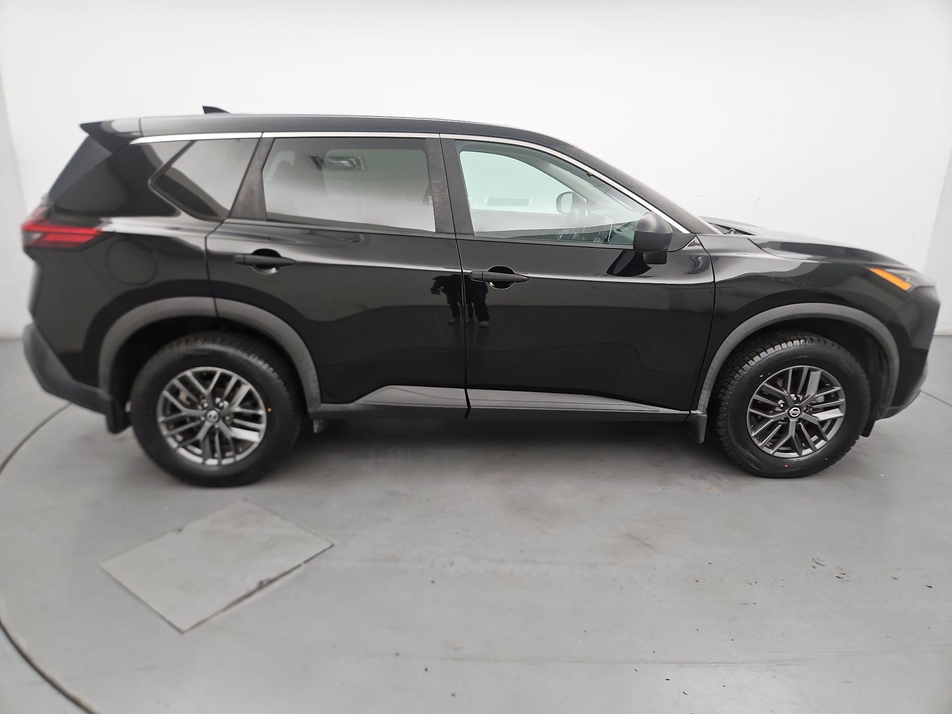 Thumbnail: 2021 Nissan Rogue - 4