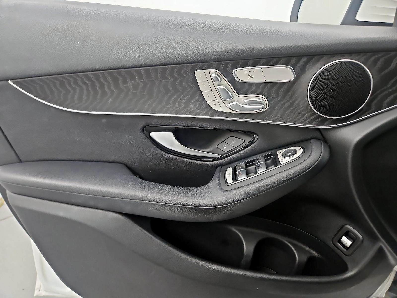 2018 Mercedes-Benz GLC GLC300 - Photo 13