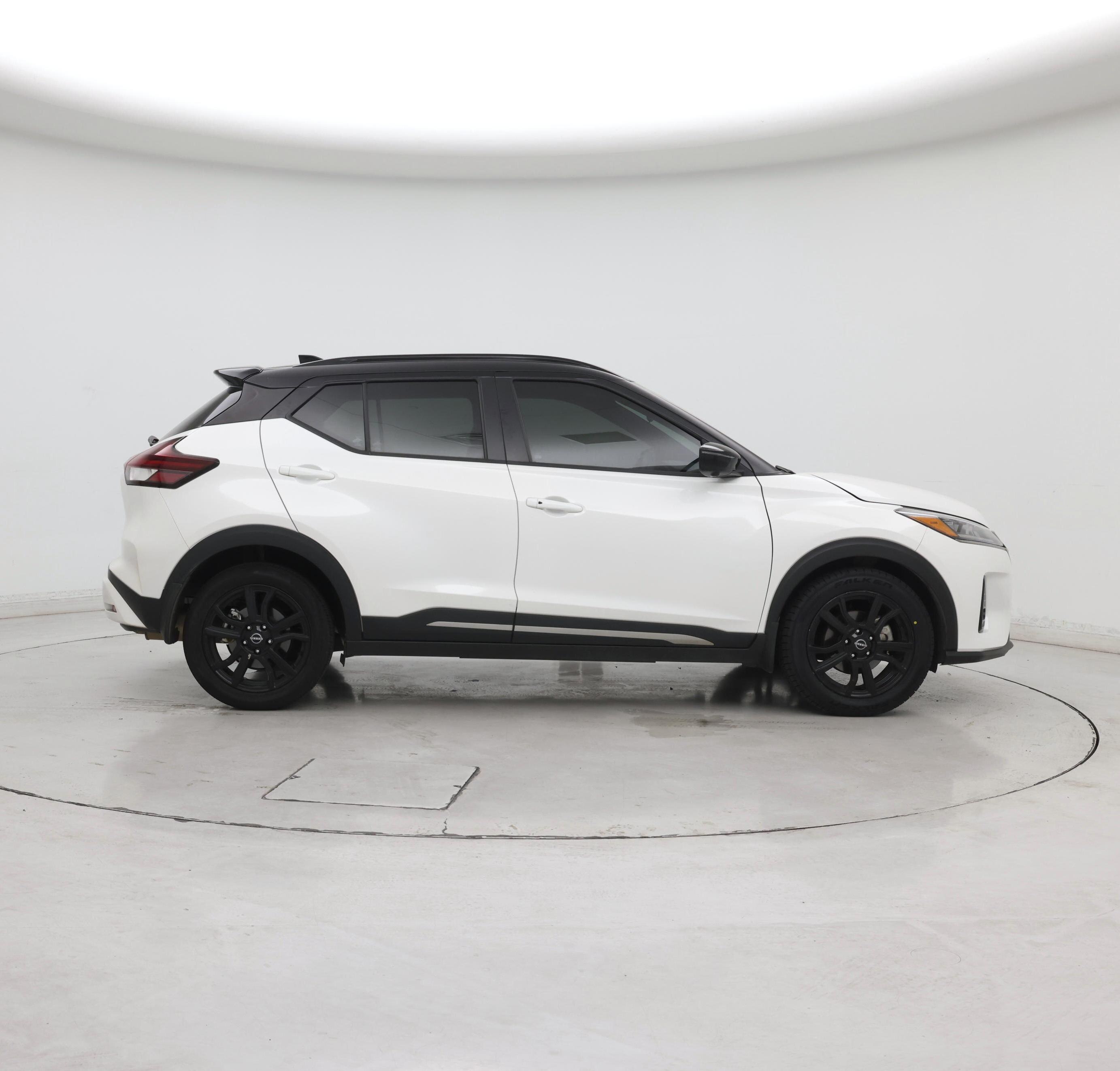 Thumbnail: 2024 Nissan Kicks - 7