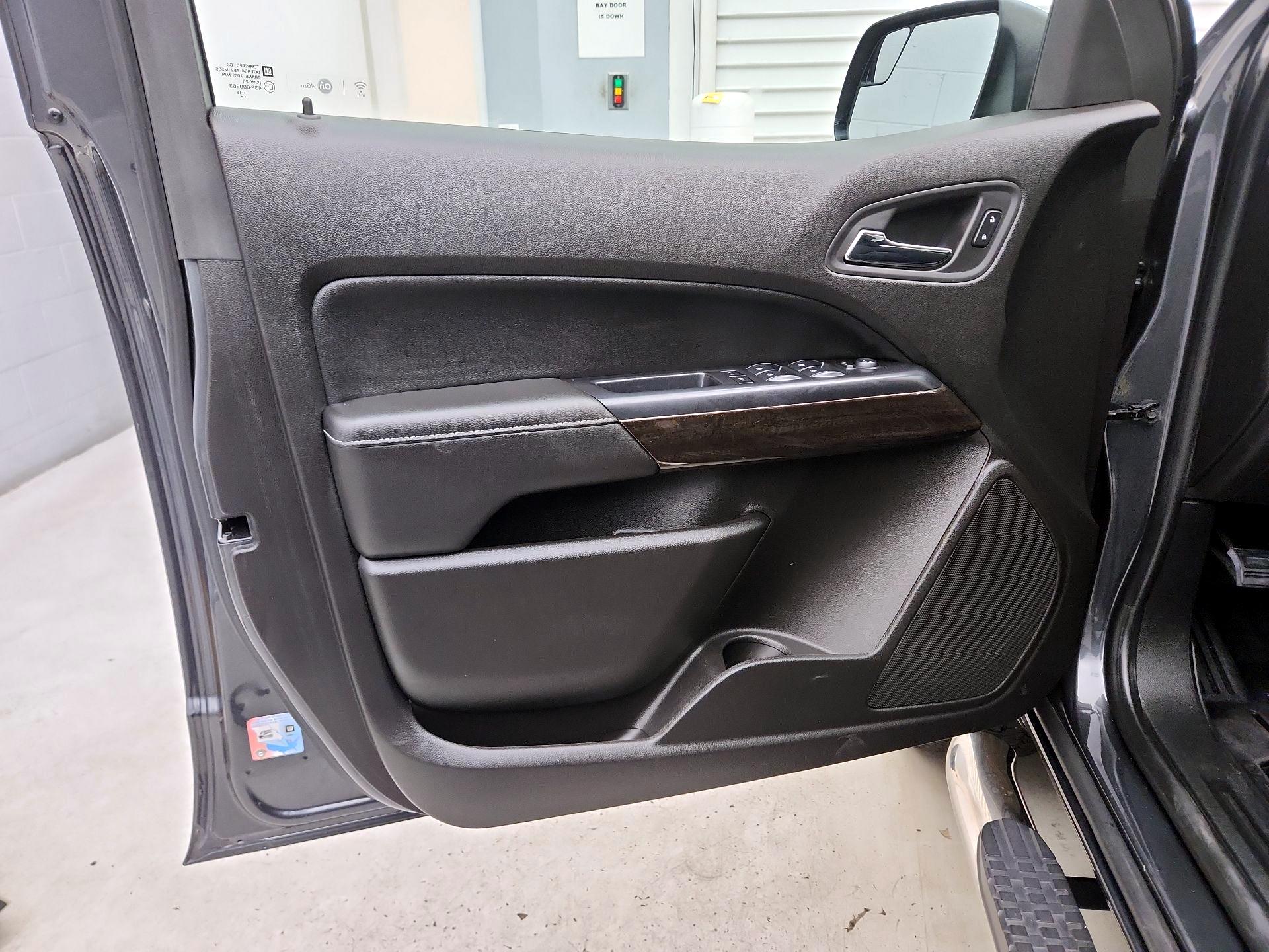 Thumbnail: 2016 GMC Canyon - 12