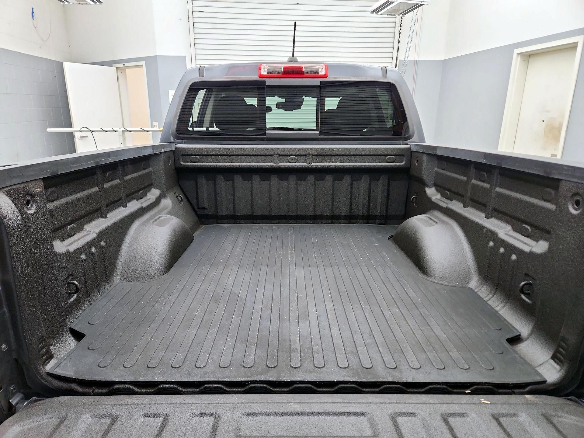 Thumbnail: 2016 GMC Canyon - 20