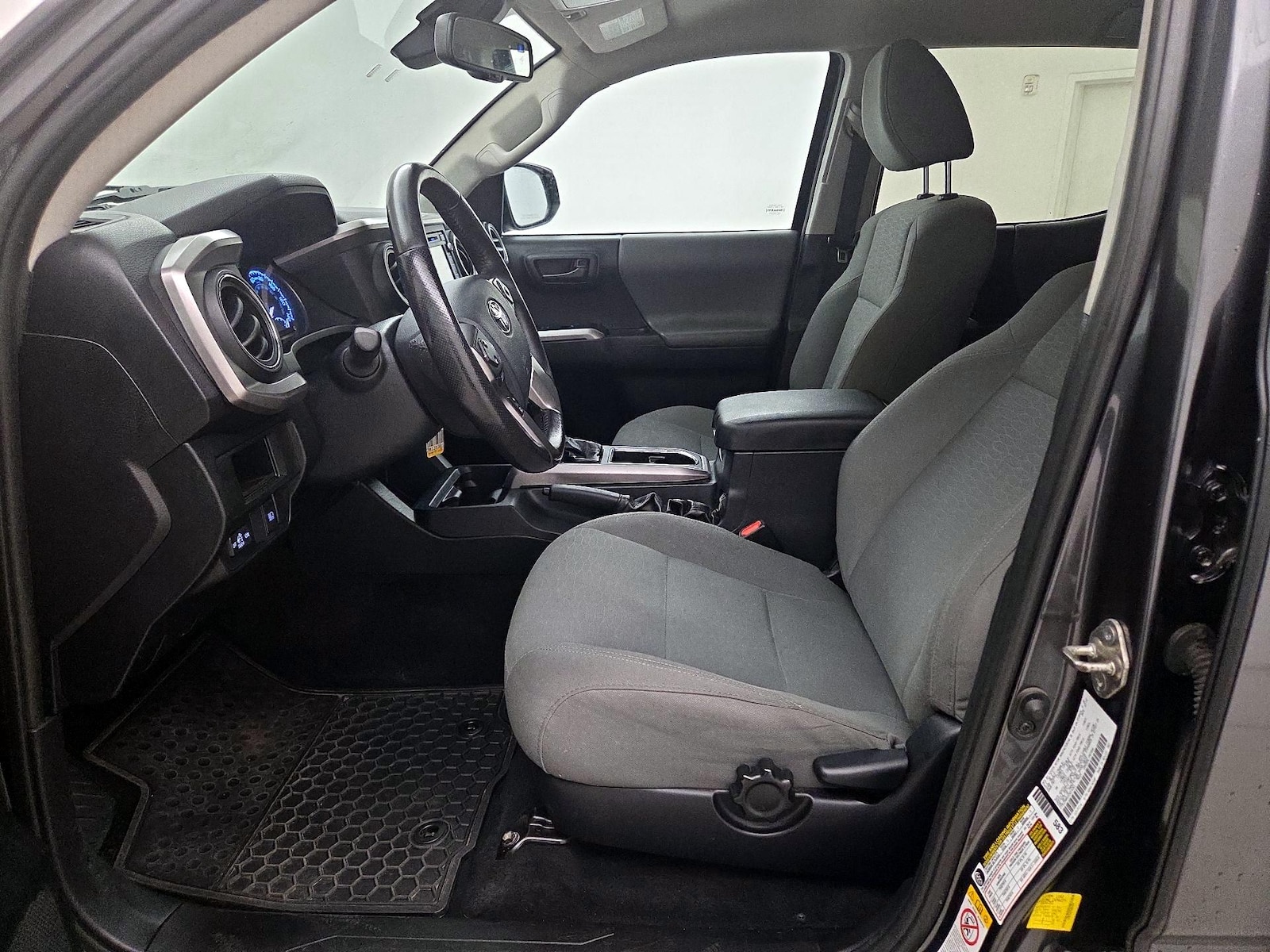 2019 Toyota Tacoma SR5 - Photo 12
