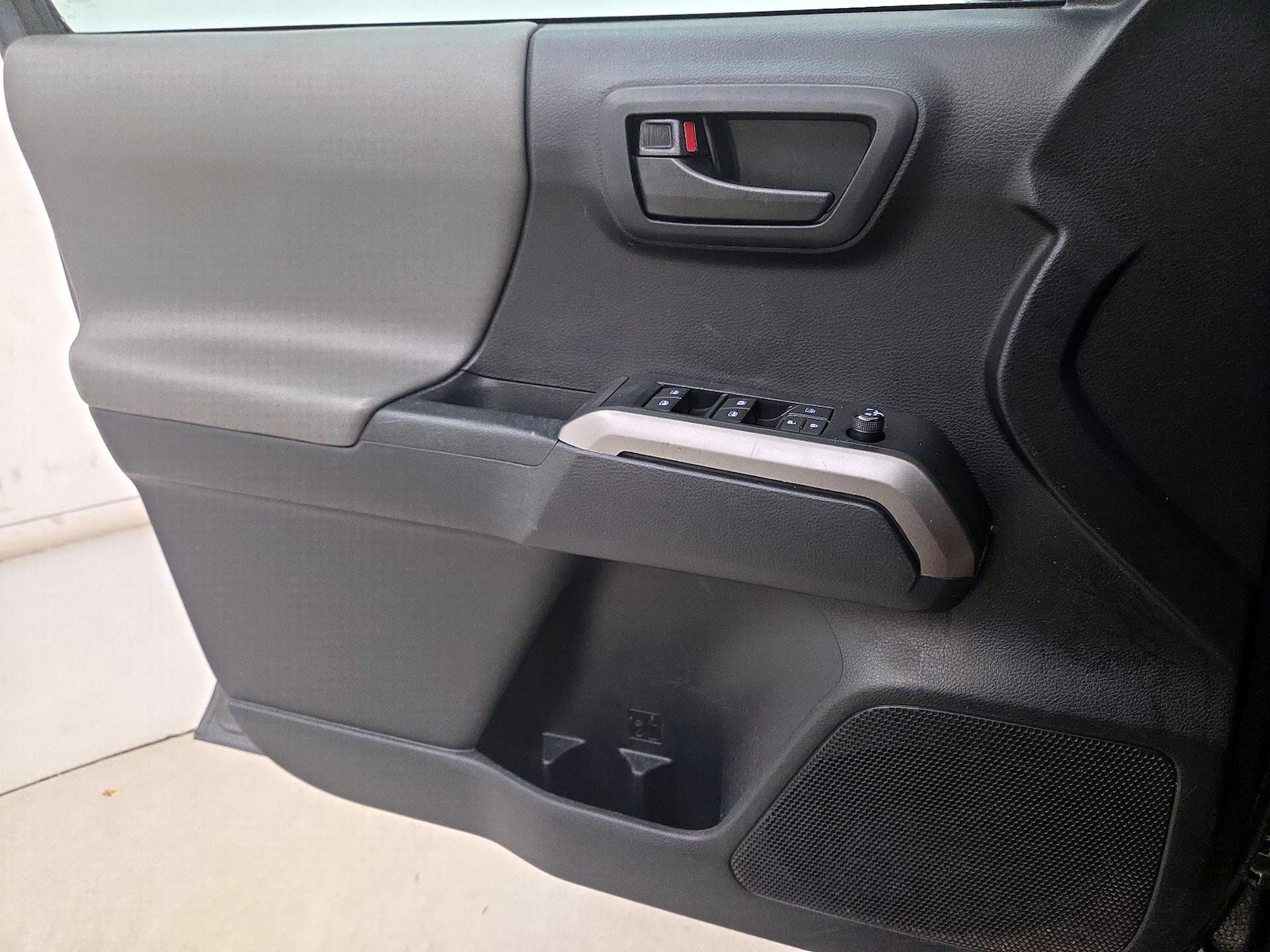 2019 Toyota Tacoma SR5 - Photo 13