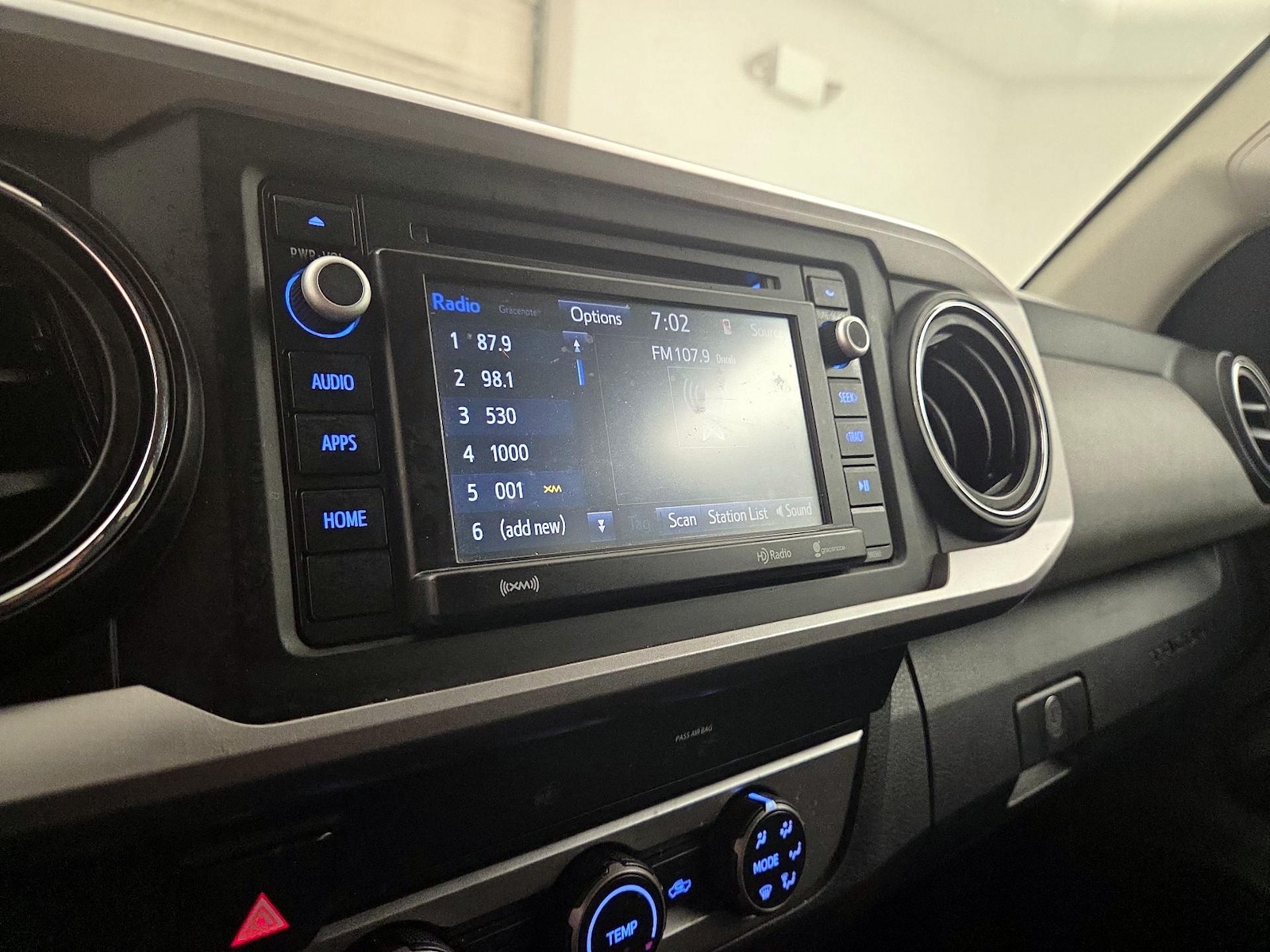 2019 Toyota Tacoma SR5 - Photo 16
