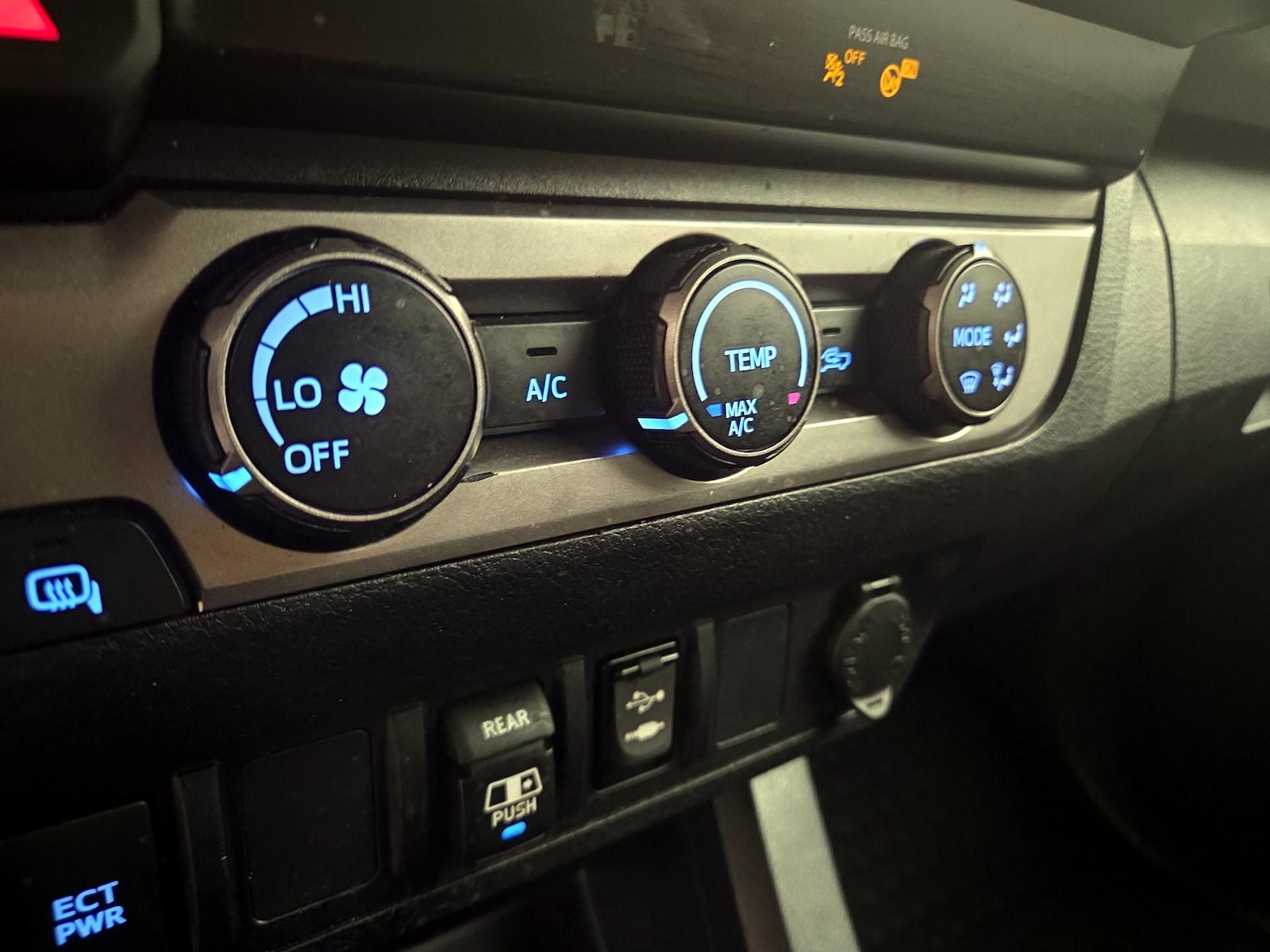 2019 Toyota Tacoma SR5 - Photo 17