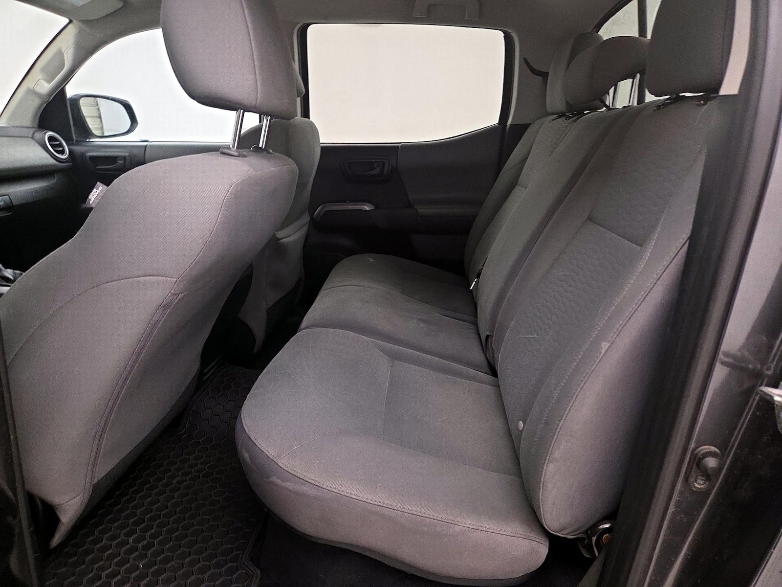 2019 Toyota Tacoma SR5 - Photo 20