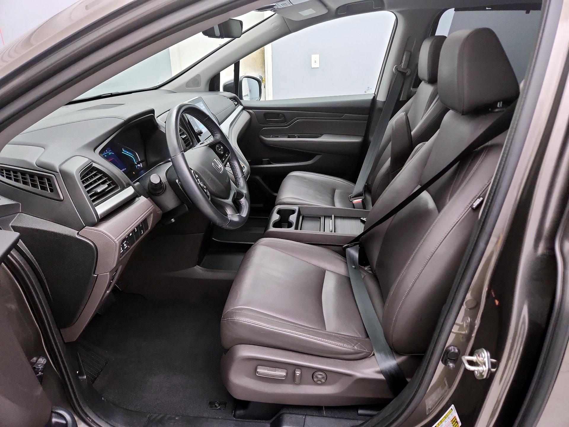 Thumbnail: 2018 Honda Odyssey - 11