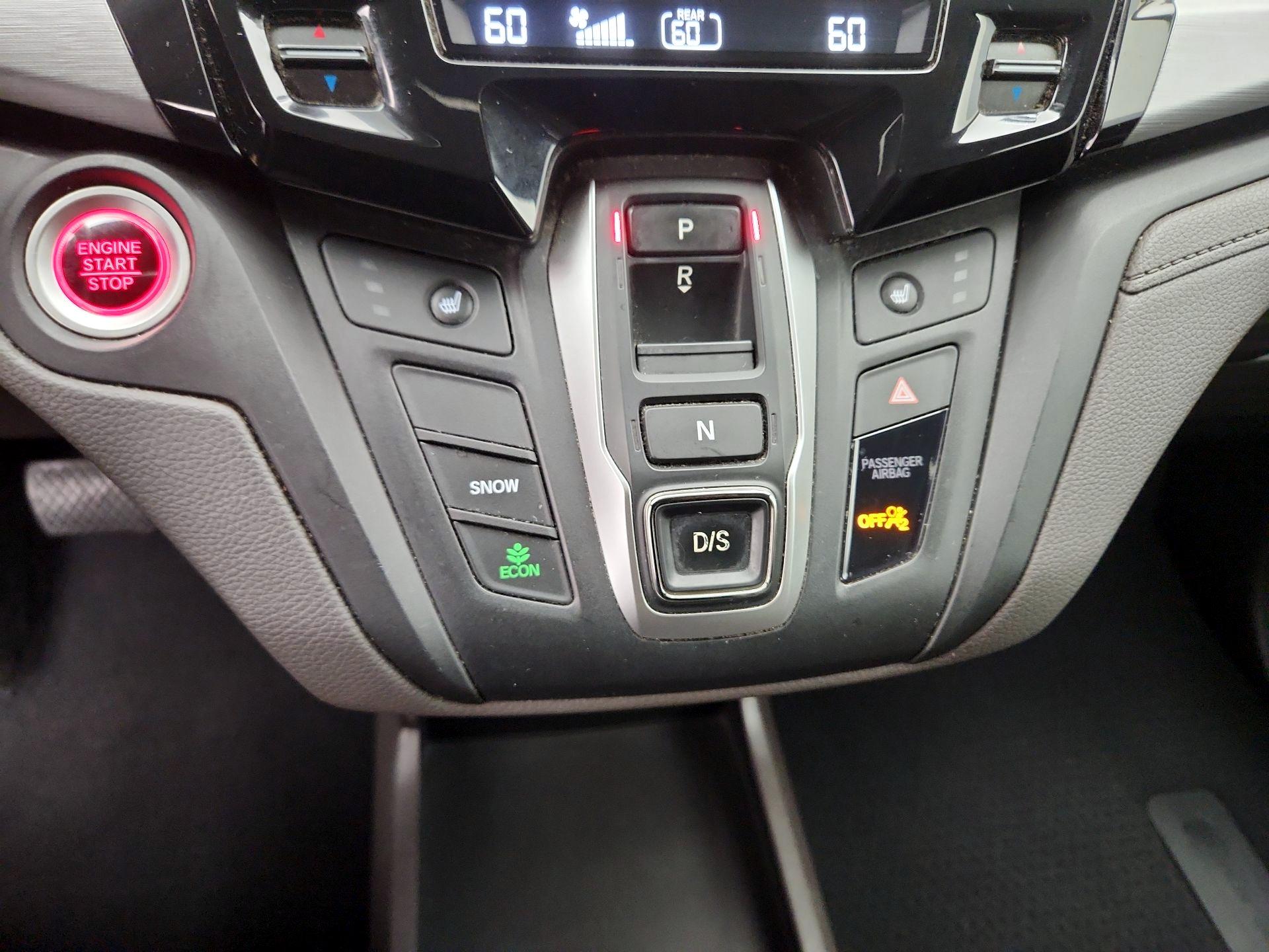 Thumbnail: 2018 Honda Odyssey - 17