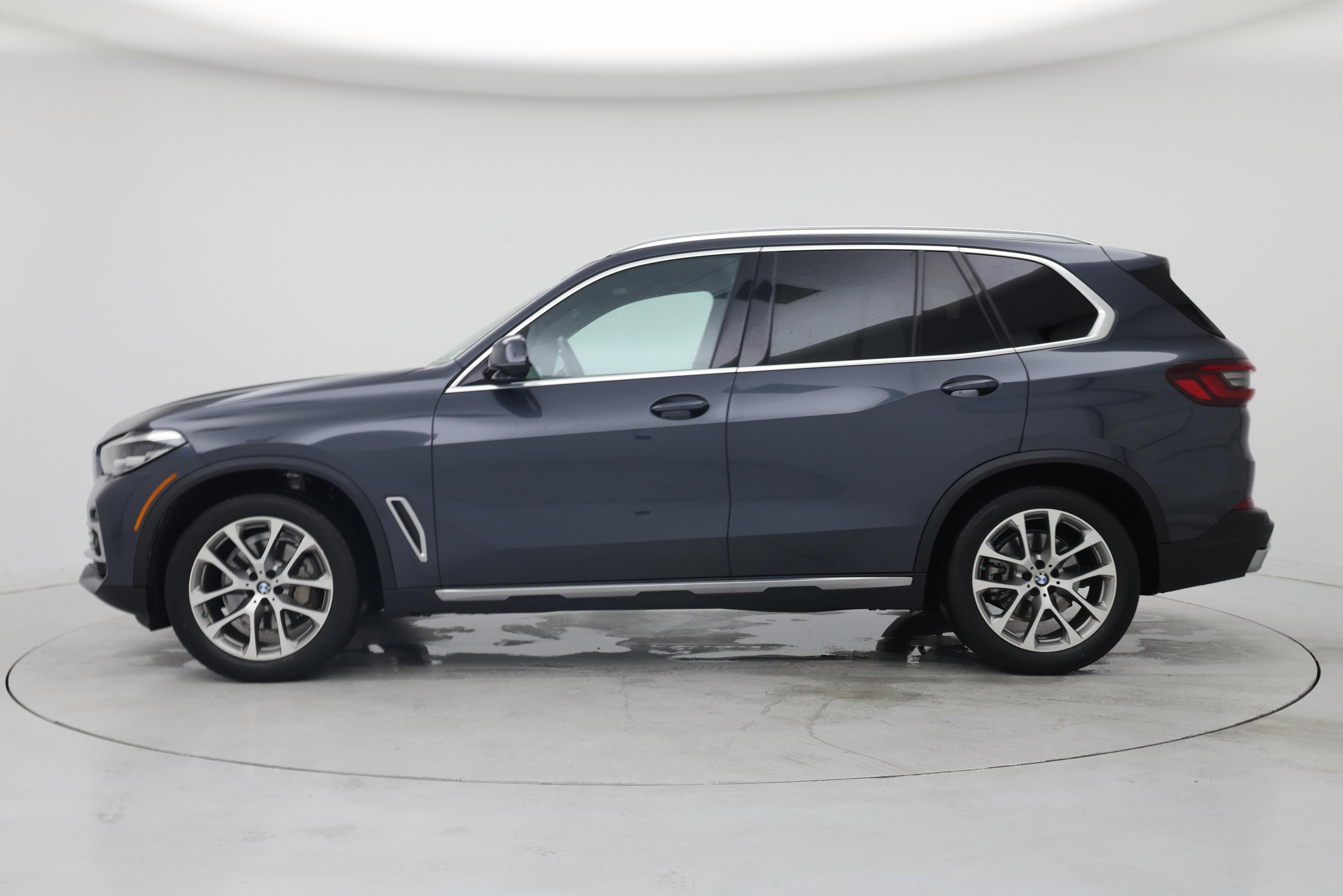 Thumbnail: 2022 BMW X5 - 3