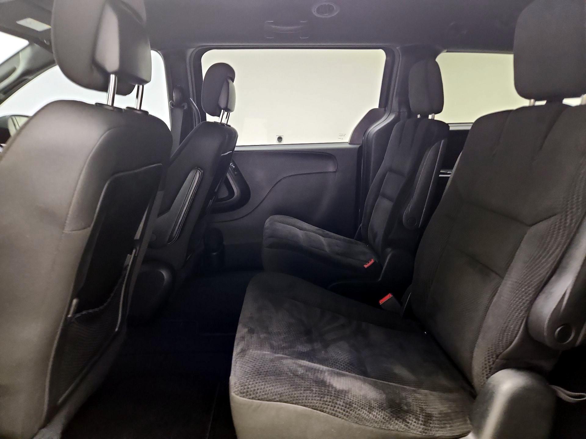 Thumbnail: 2018 Dodge Grand Caravan - 16