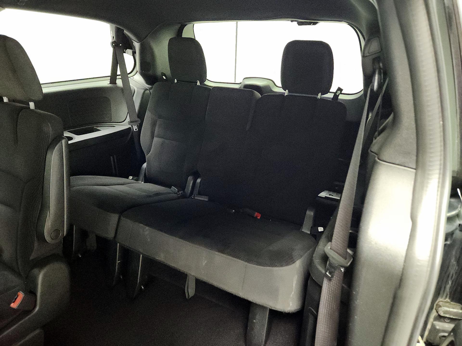 Thumbnail: 2018 Dodge Grand Caravan - 17