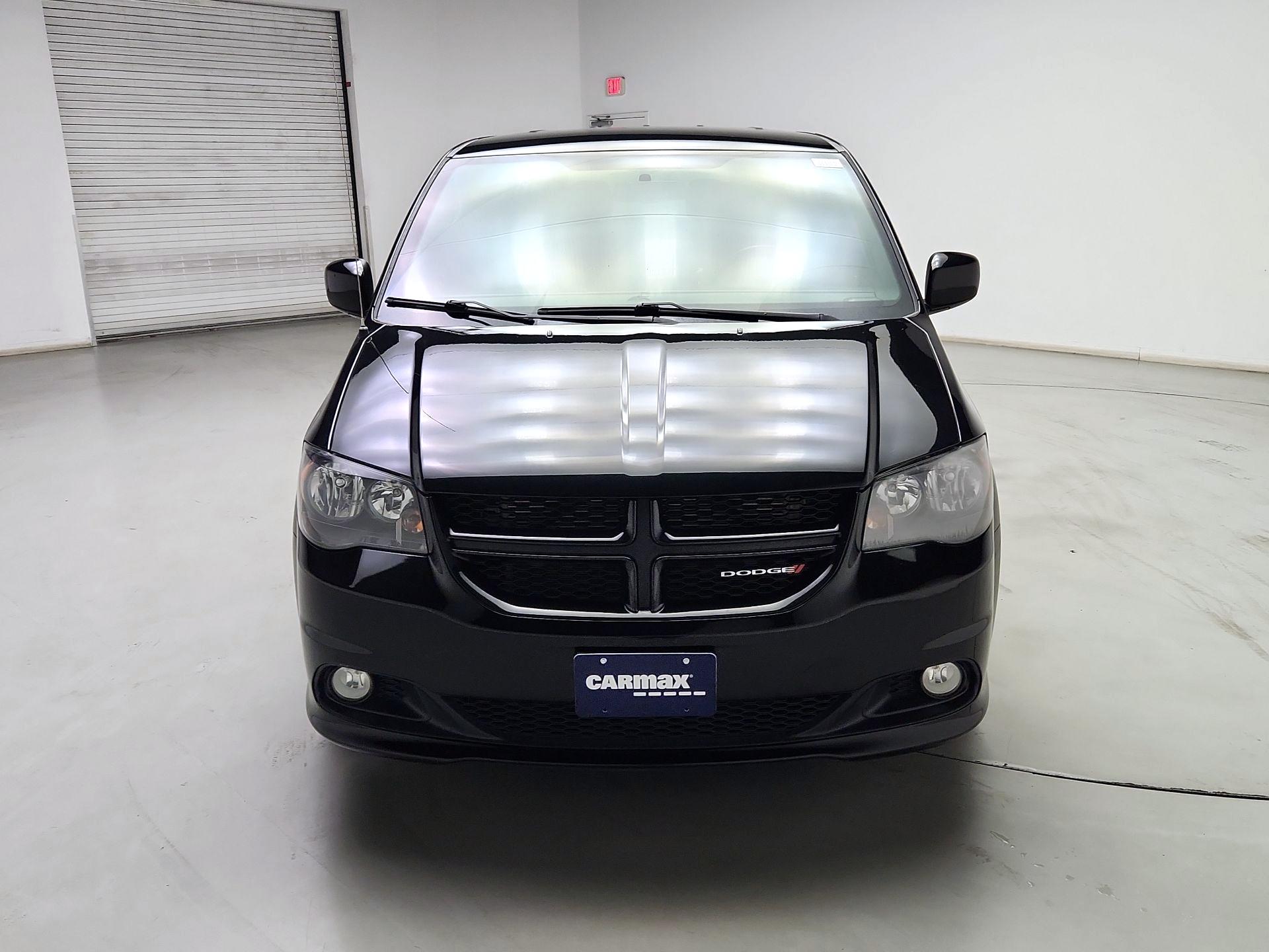 Thumbnail: 2018 Dodge Grand Caravan - 2