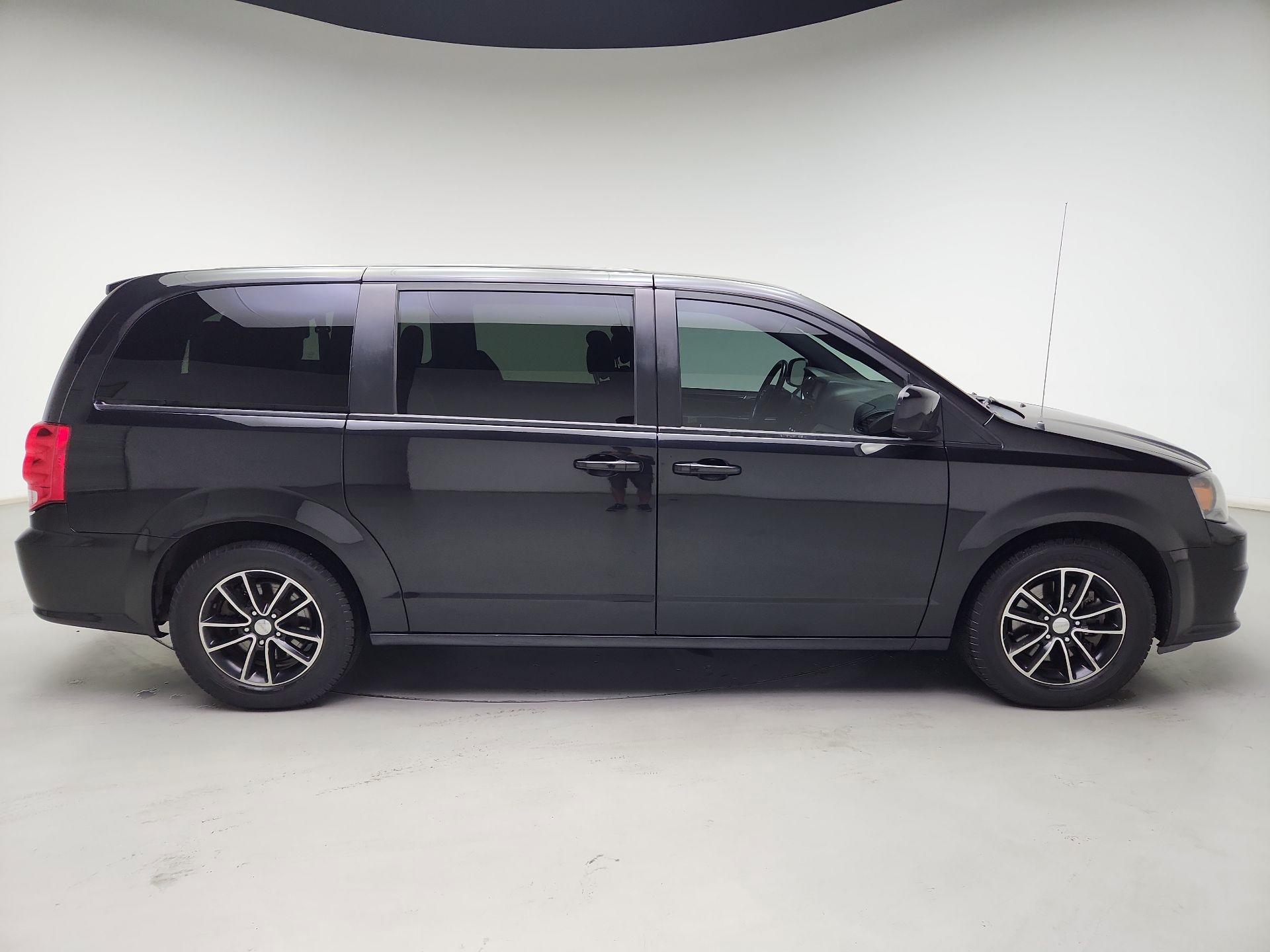 Thumbnail: 2018 Dodge Grand Caravan - 4