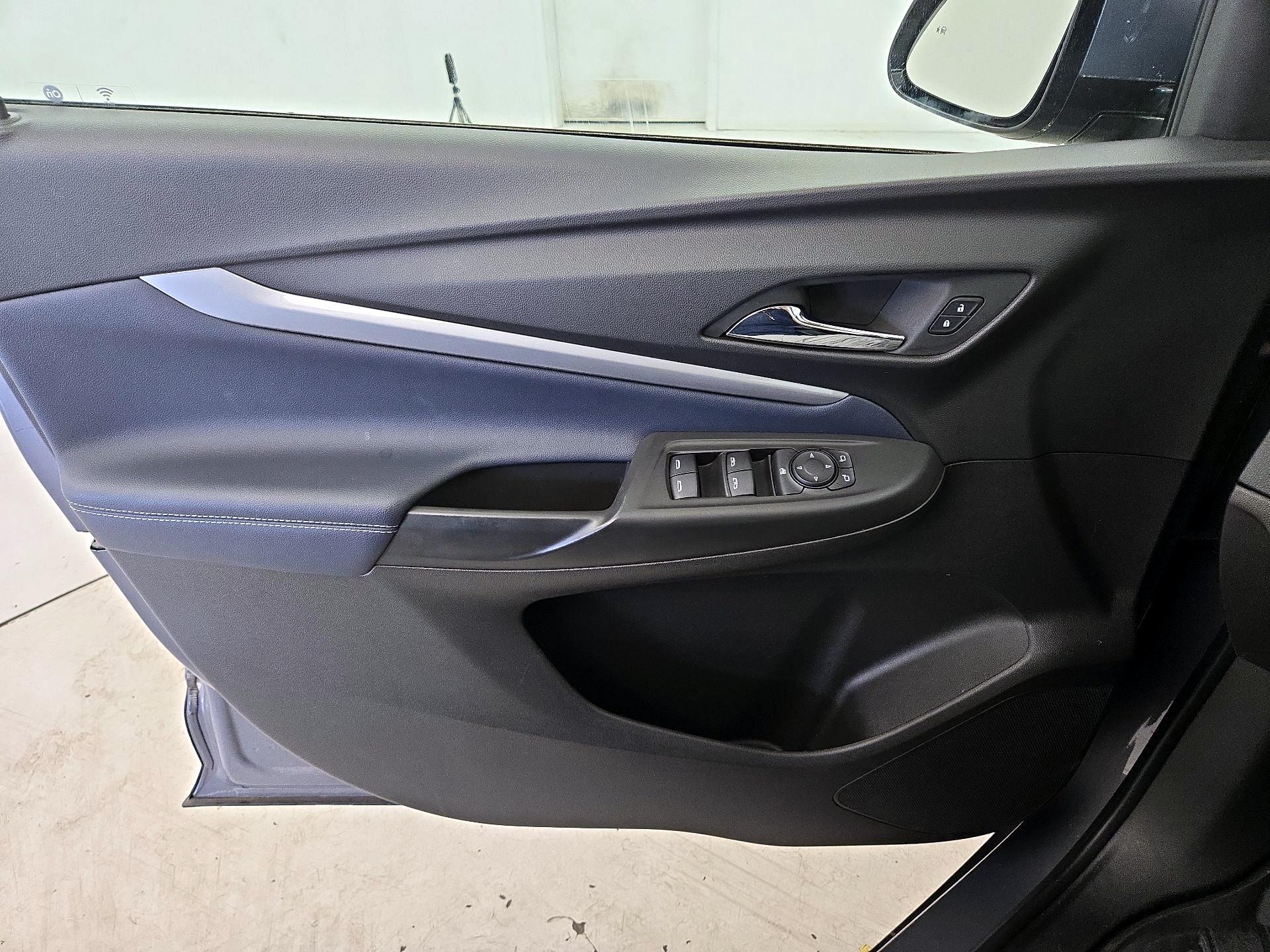 Thumbnail: 2023 Chevrolet Bolt EUV - 12