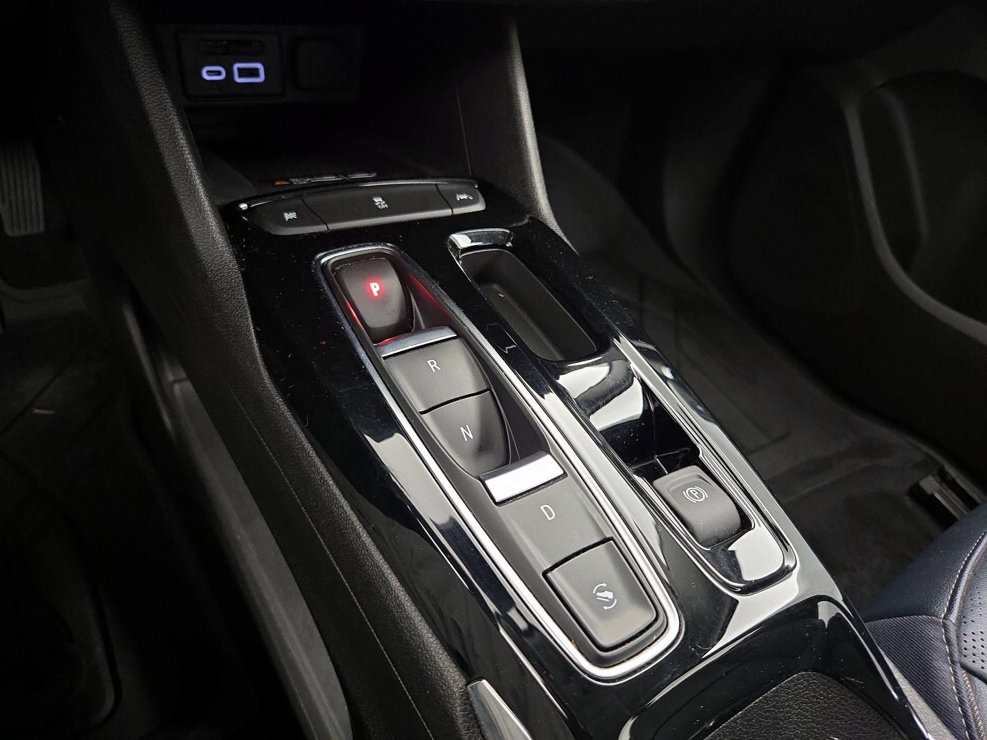 Thumbnail: 2023 Chevrolet Bolt EUV - 17