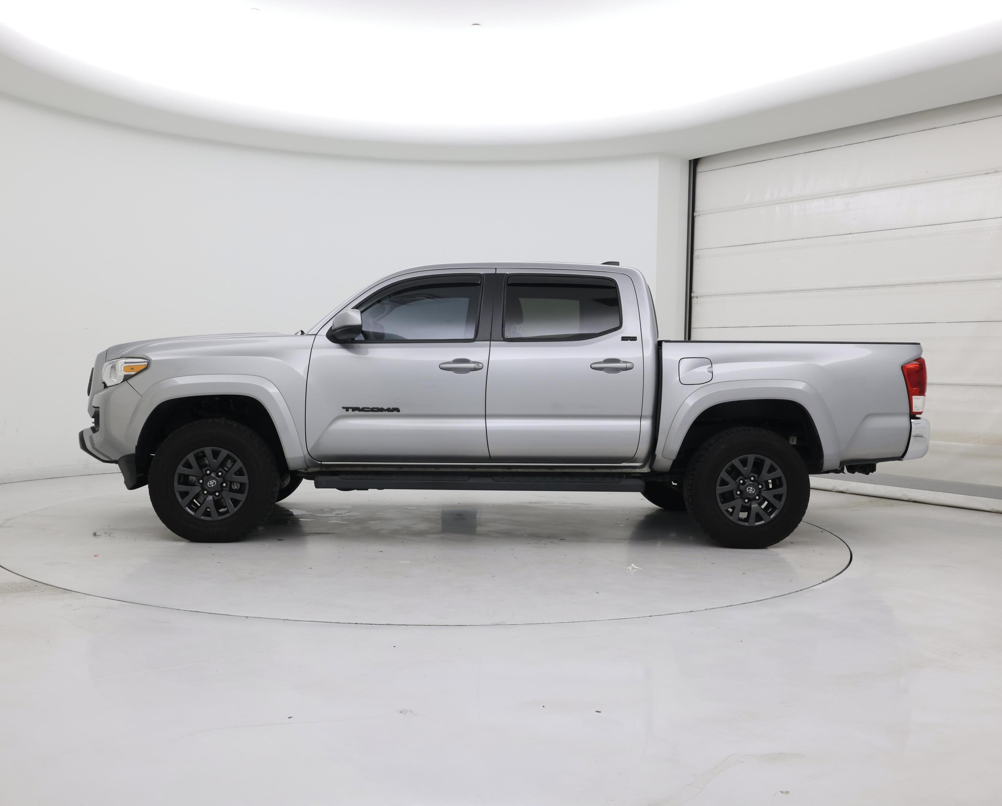 Thumbnail: 2021 Toyota Tacoma - 3