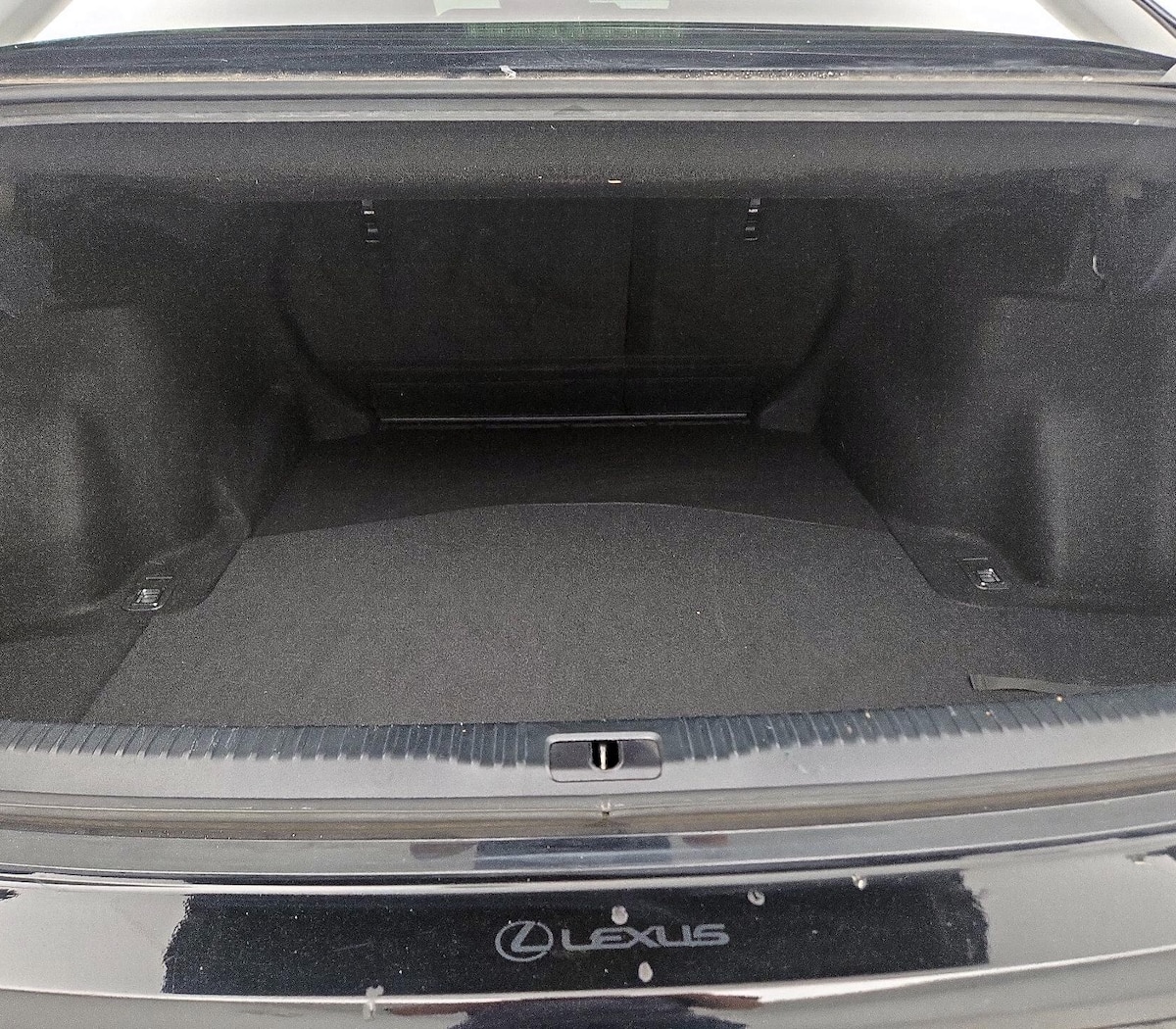 Trunk/Cargo (Seats Up)