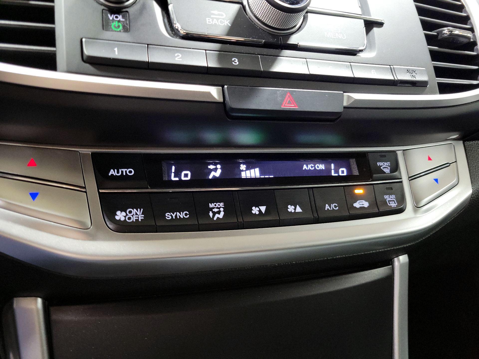 Thumbnail: 2015 Honda Accord - 16