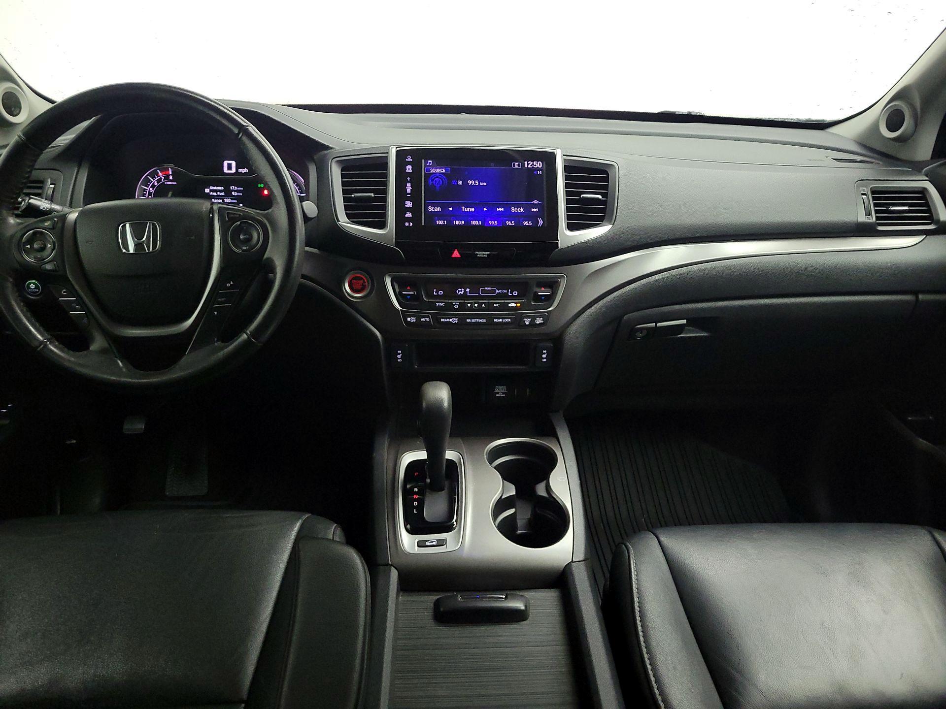 Thumbnail: 2018 Honda Pilot - 9