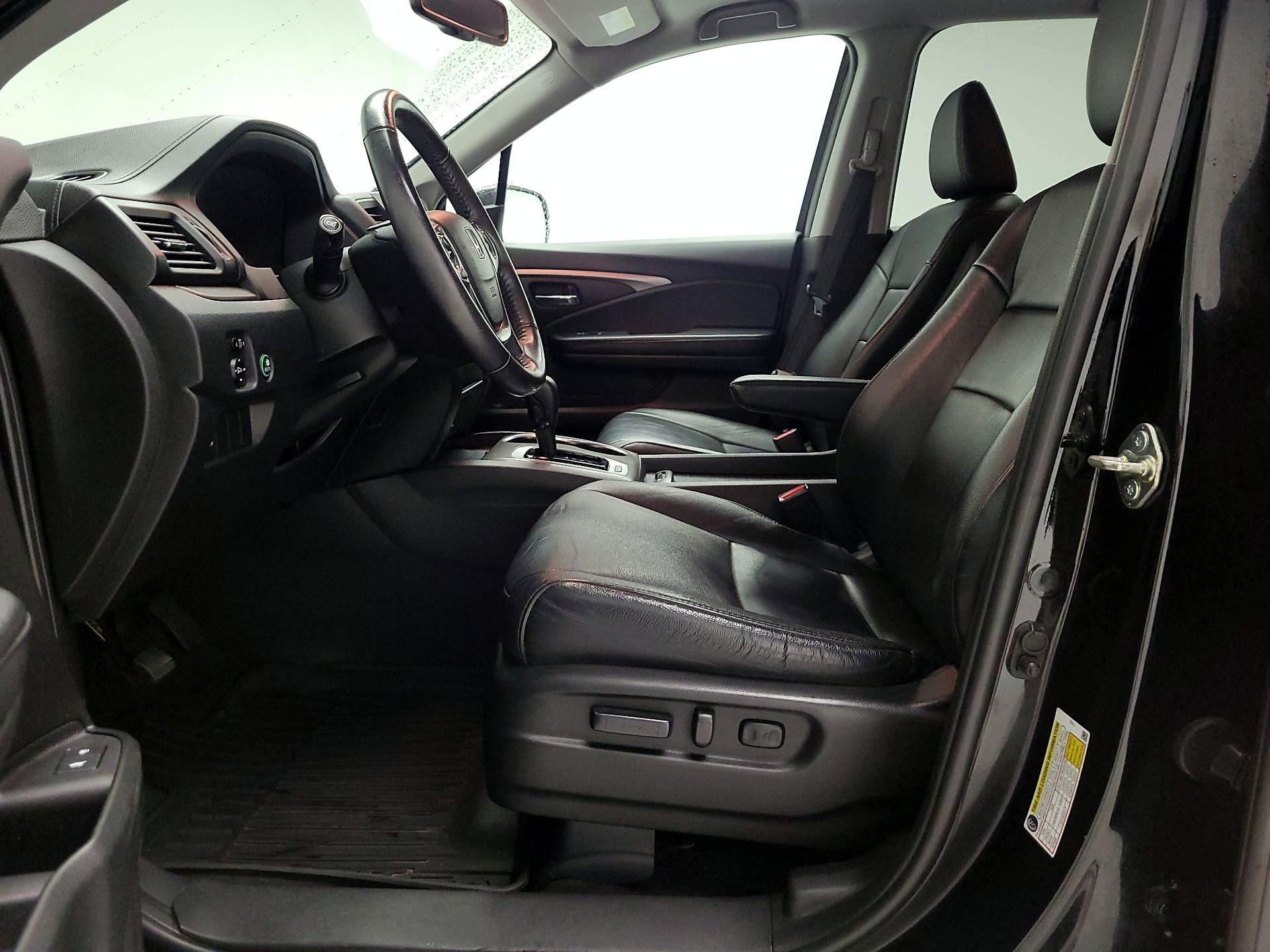 Thumbnail: 2018 Honda Pilot - 11