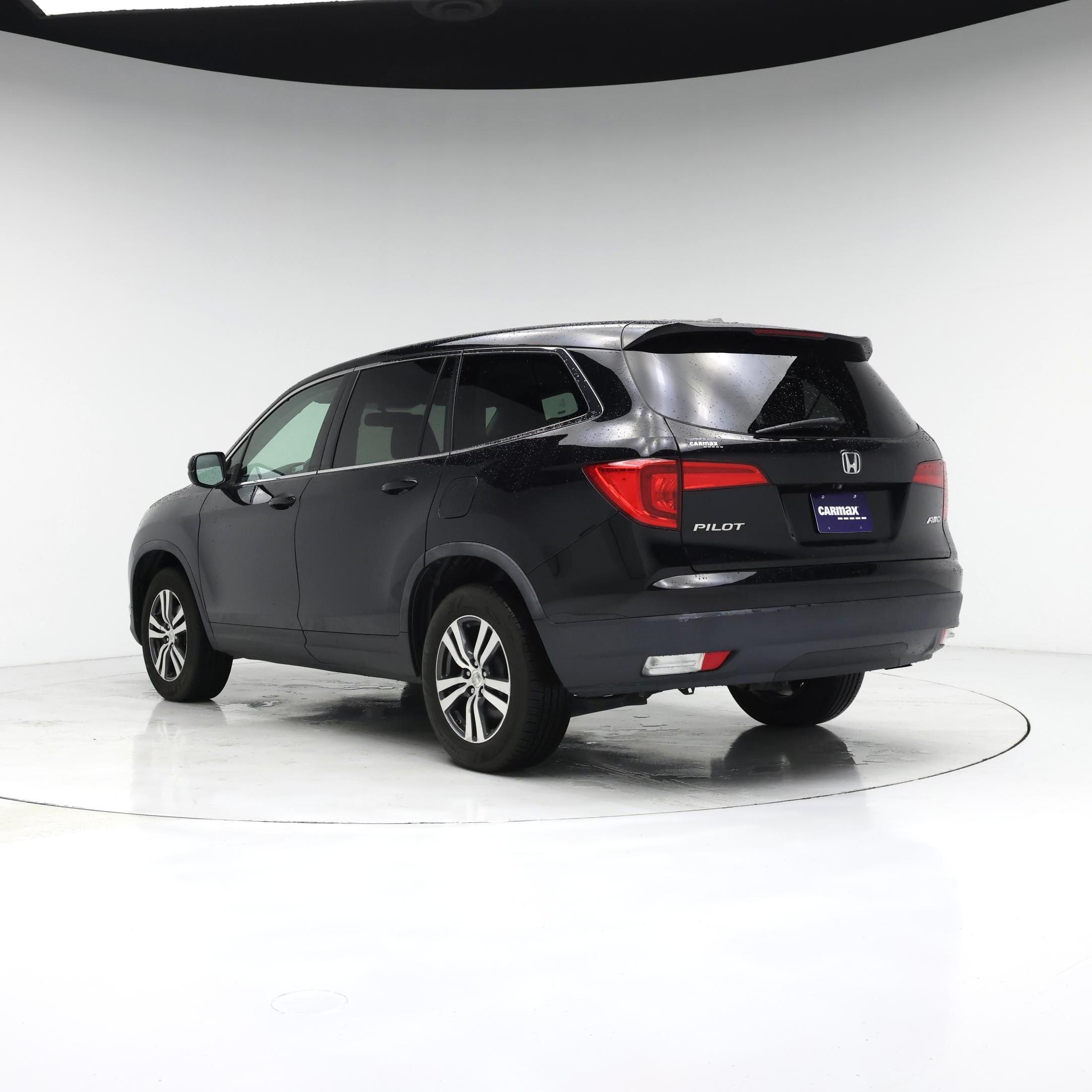 Thumbnail: 2018 Honda Pilot - 2