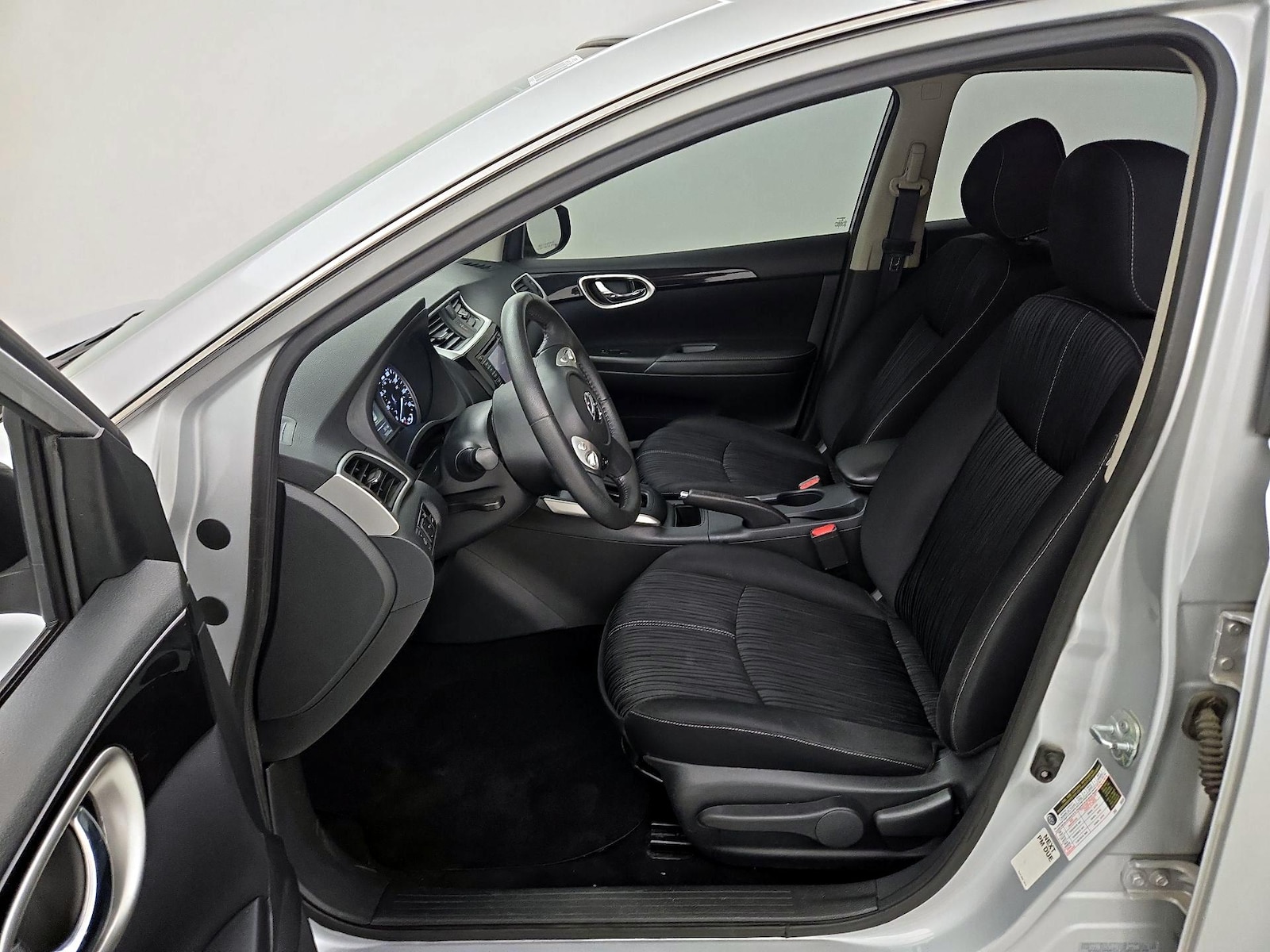2018 Nissan Sentra S - Photo 12