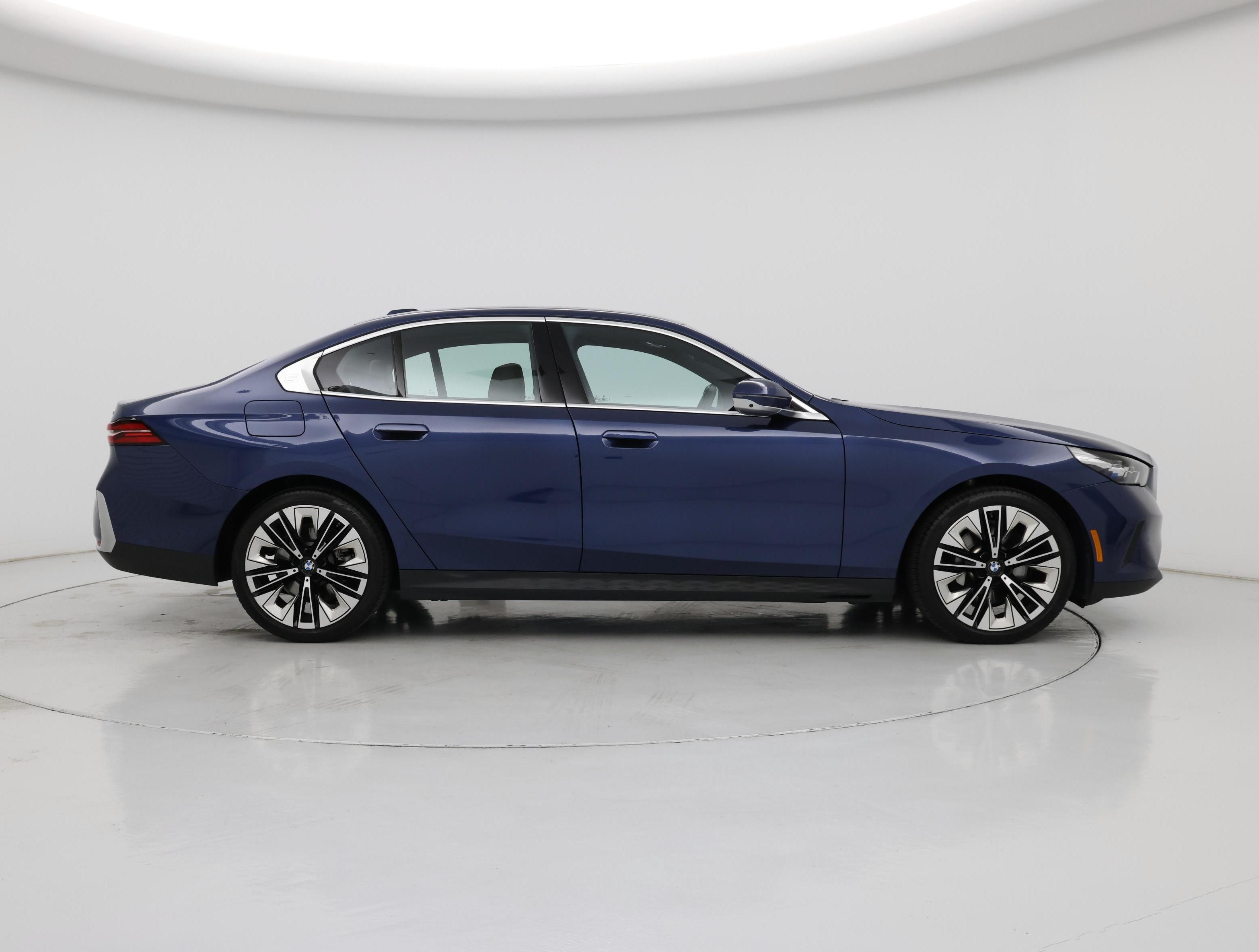 Thumbnail: 2025 BMW 5 Series - 7
