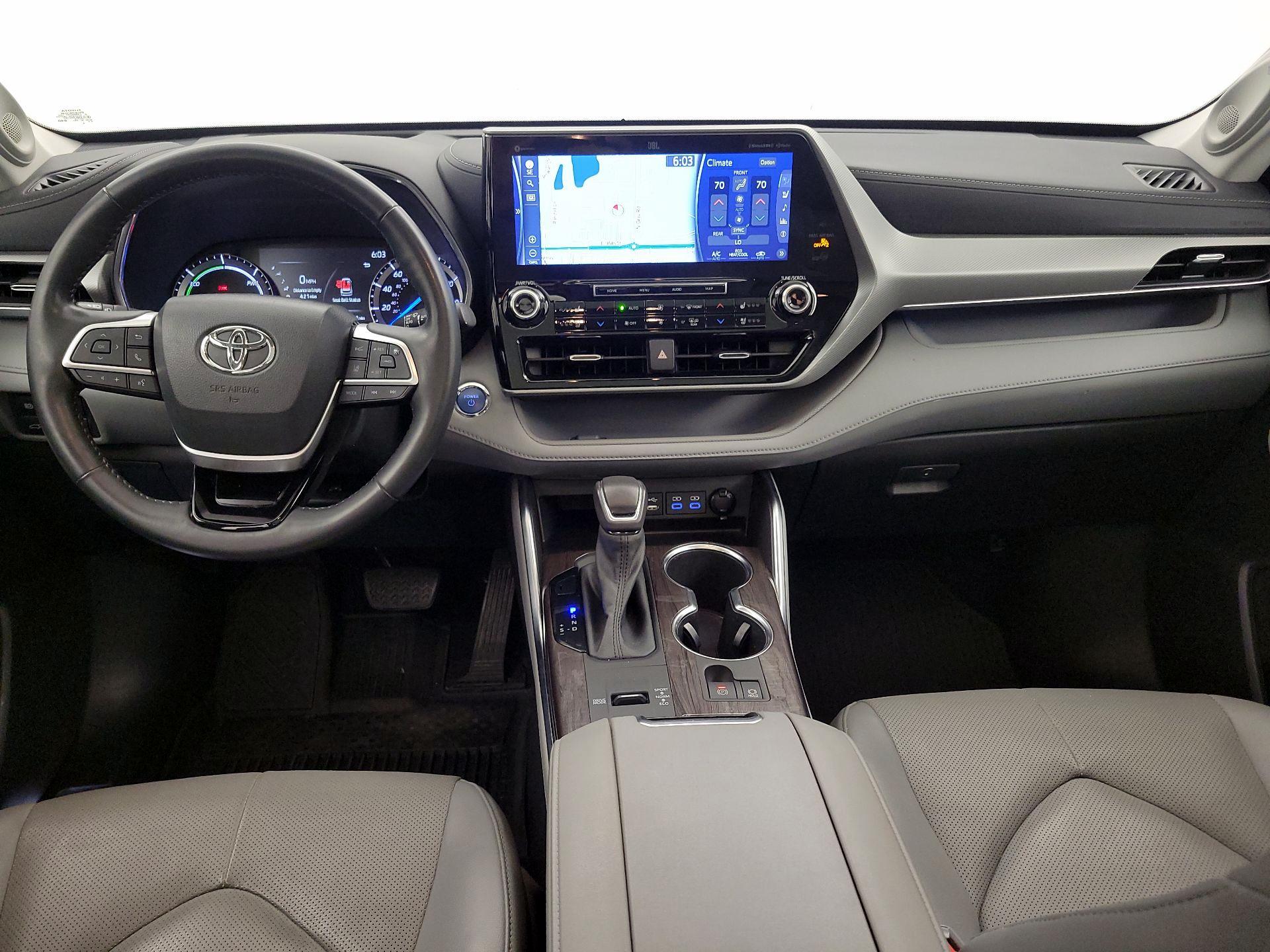Thumbnail: 2022 Toyota Highlander - 9
