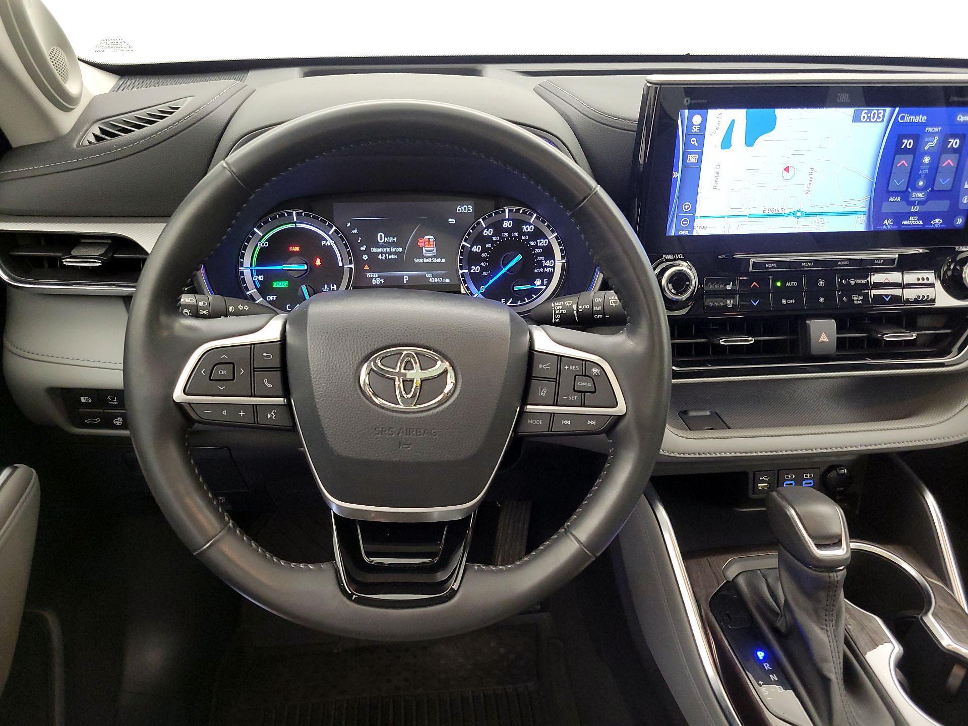 Thumbnail: 2022 Toyota Highlander - 10