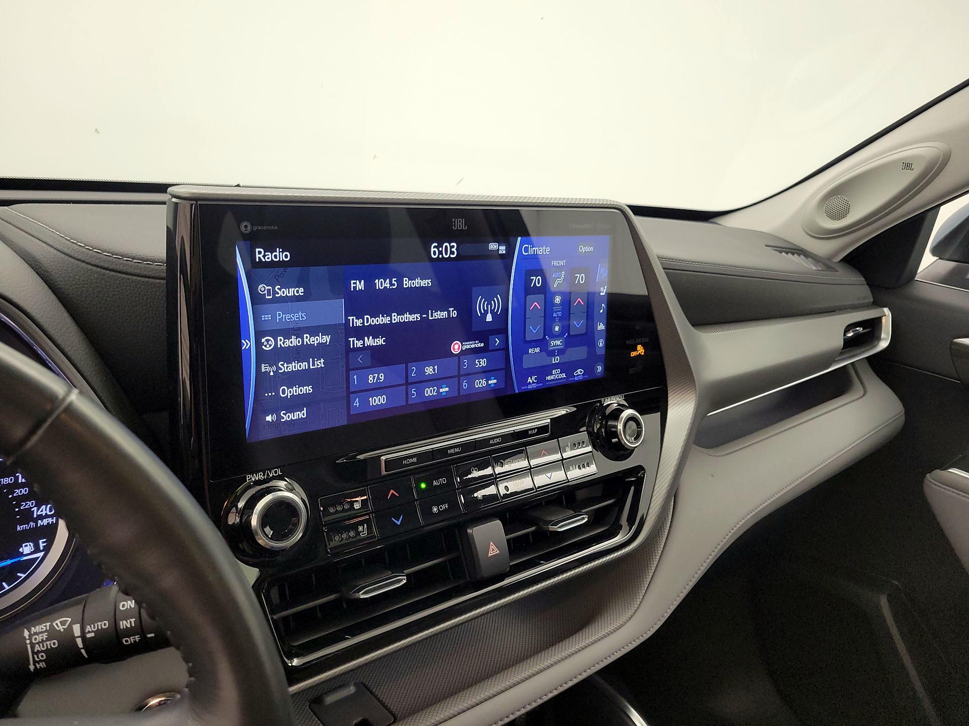 Thumbnail: 2022 Toyota Highlander - 16