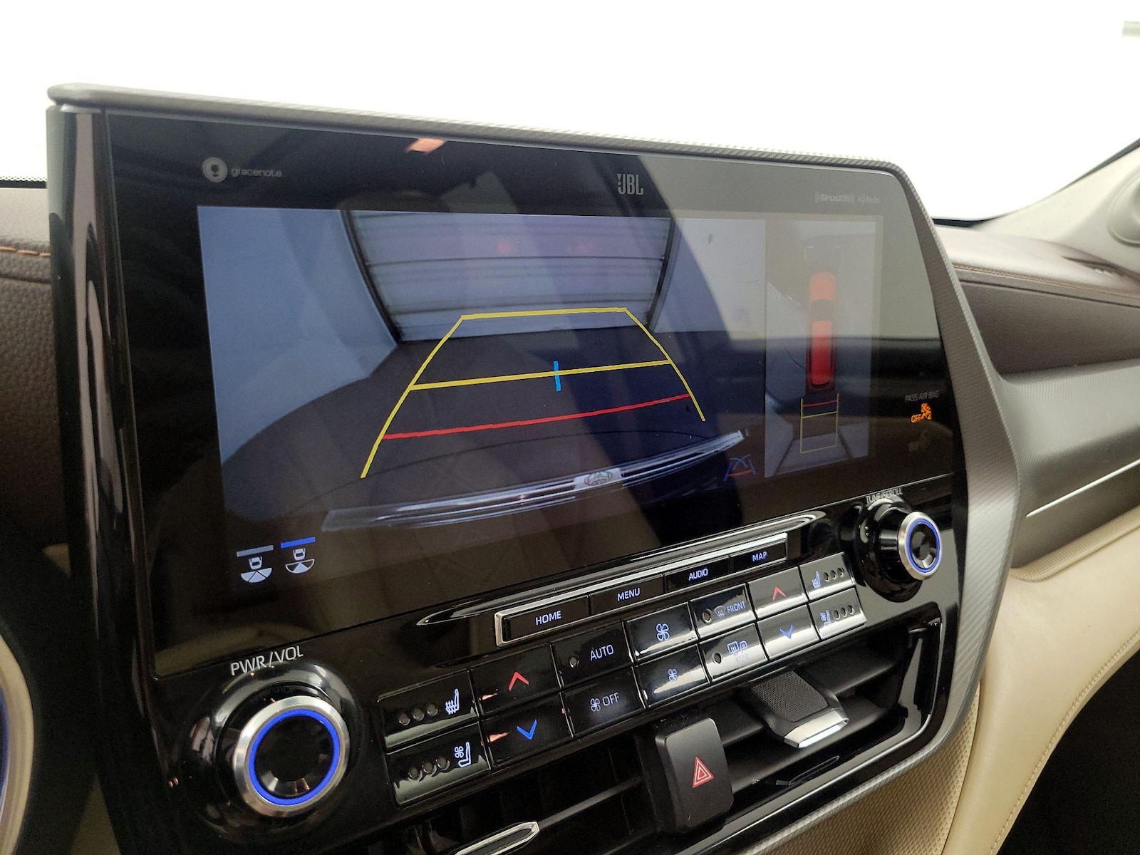 2021 Toyota Highlander Platinum - Photo 16