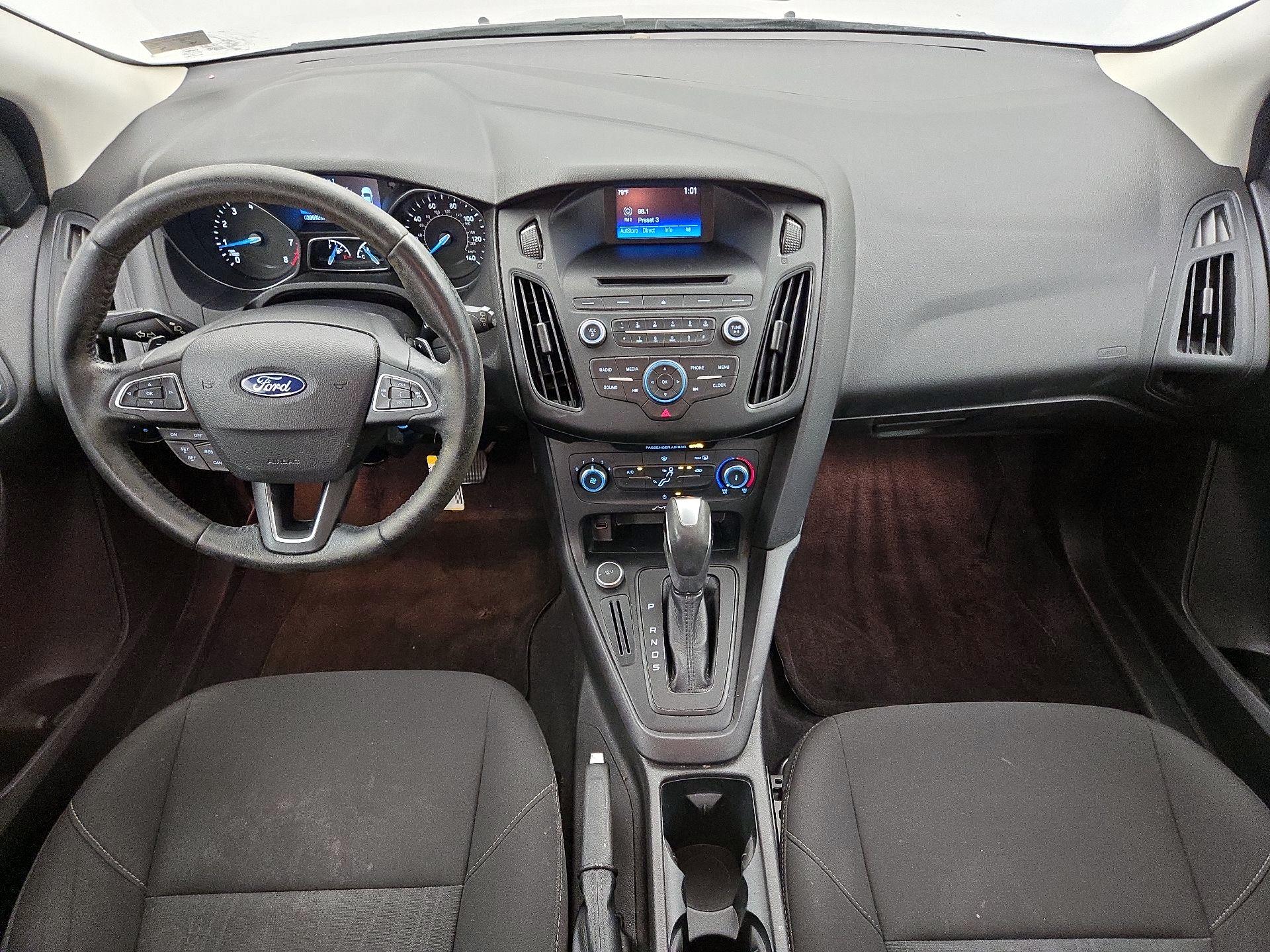 Thumbnail: 2016 Ford Focus - 9