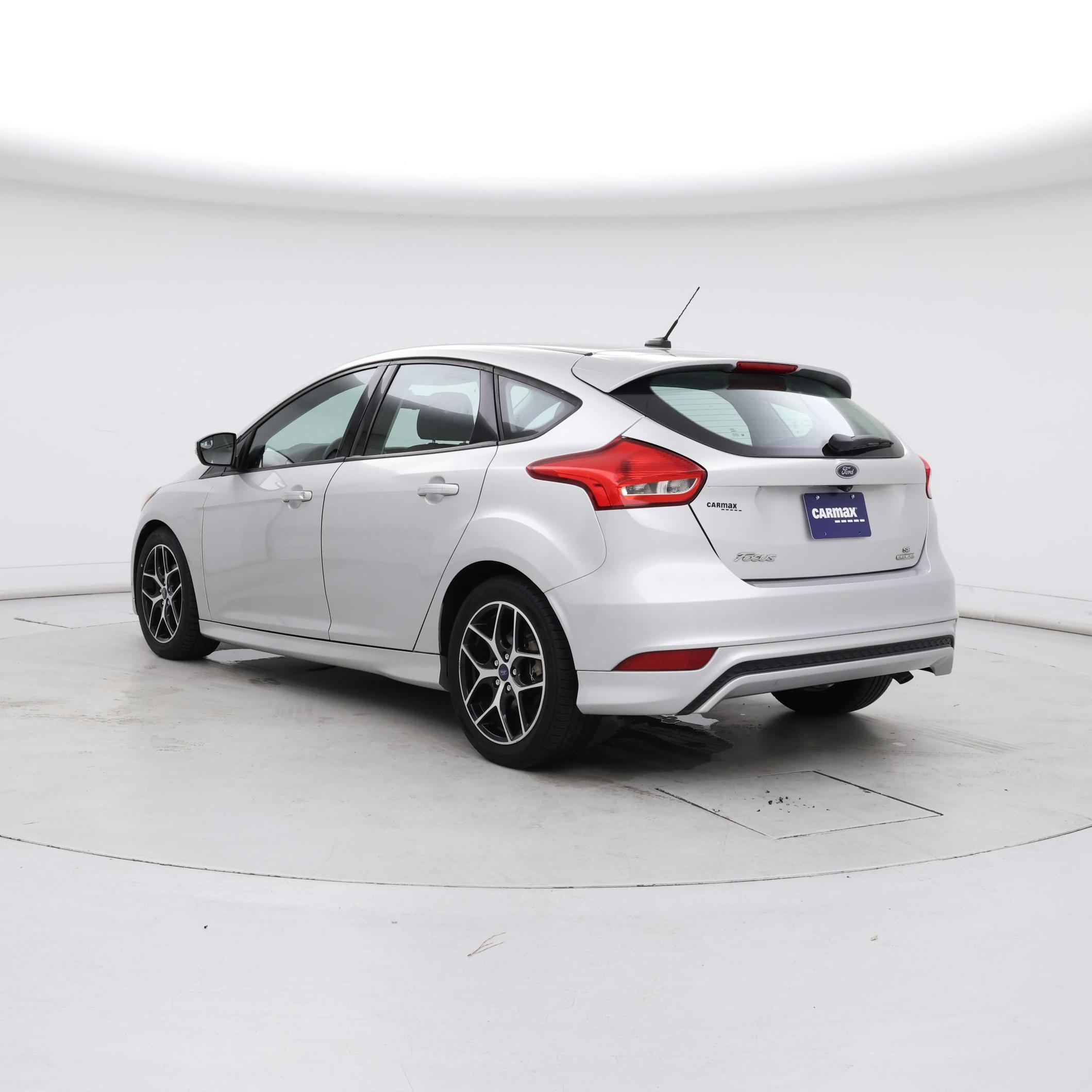 Thumbnail: 2016 Ford Focus - 2