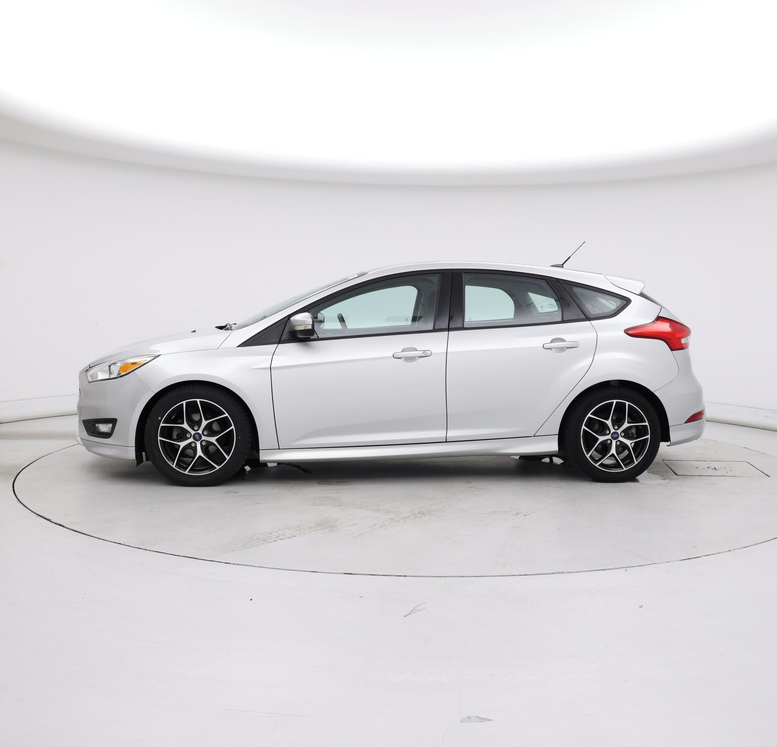 Thumbnail: 2016 Ford Focus - 3