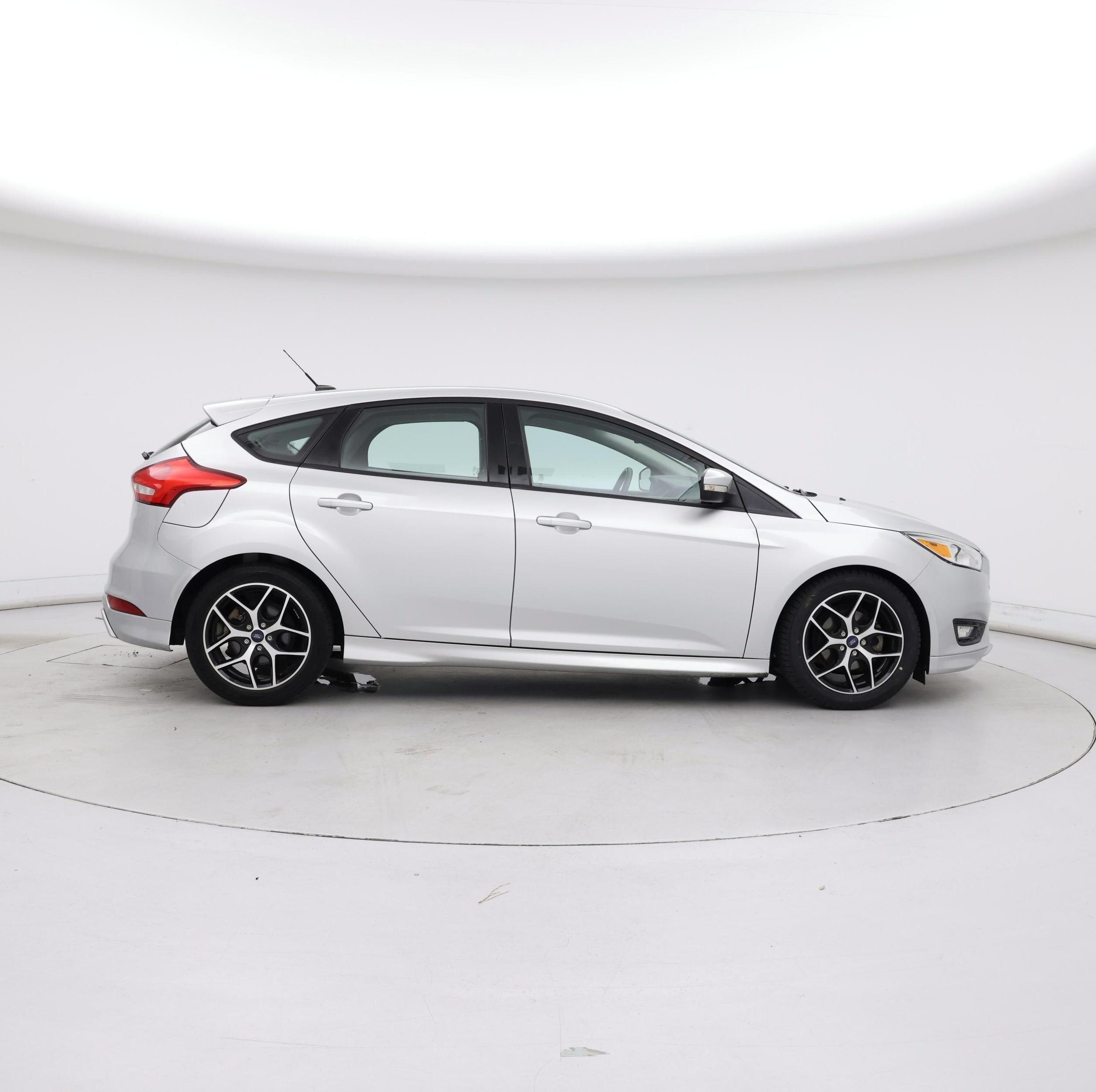 Thumbnail: 2016 Ford Focus - 7