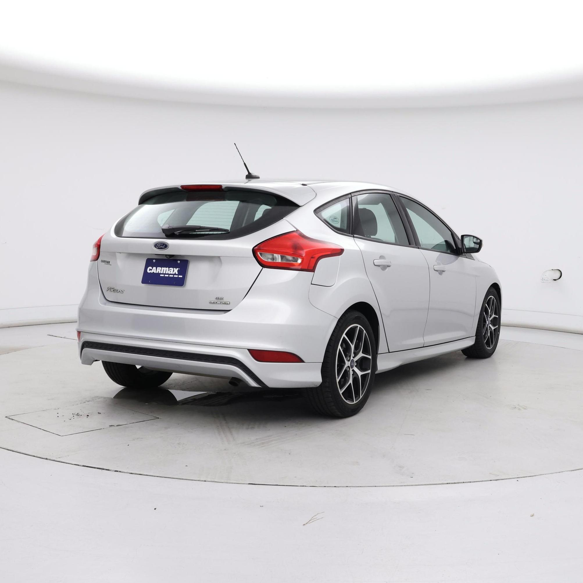 Thumbnail: 2016 Ford Focus - 8